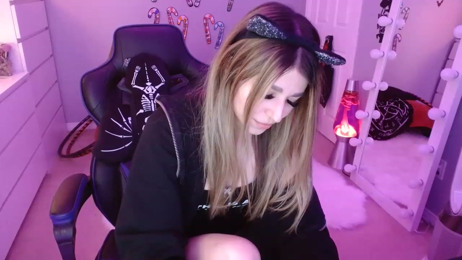Gallery image thumbnail from Serafina's myfreecams stream on, 02/05/2023, 03:41 image 5 of 20