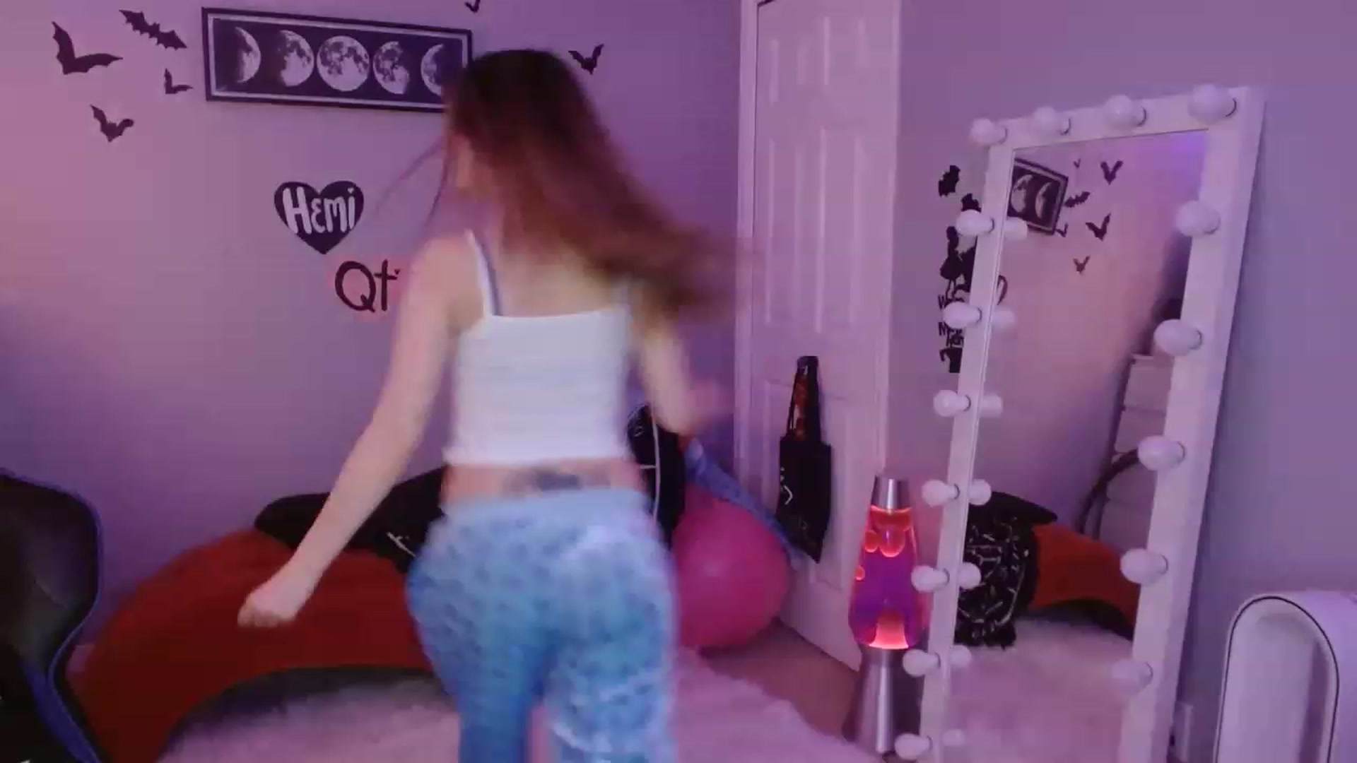 Gallery image thumbnail from Serafina's myfreecams stream on, 02/06/2023, 04:40 image 10 of 20