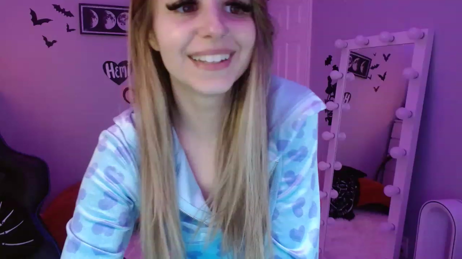 Gallery image thumbnail from Serafina's myfreecams stream on, 02/06/2023, 04:40 image 3 of 20