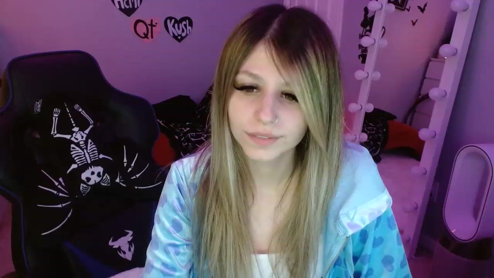 Gallery image thumbnail from Serafina's myfreecams stream on, 02/06/2023, 04:40 image 2 of 20
