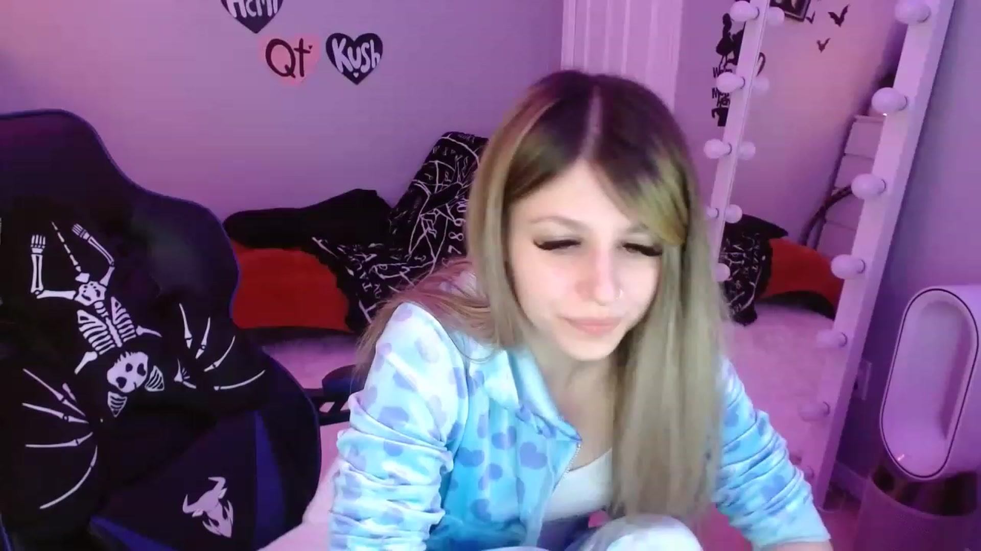 Gallery image thumbnail from Serafina's myfreecams stream on, 02/06/2023, 04:40 image 1 of 20