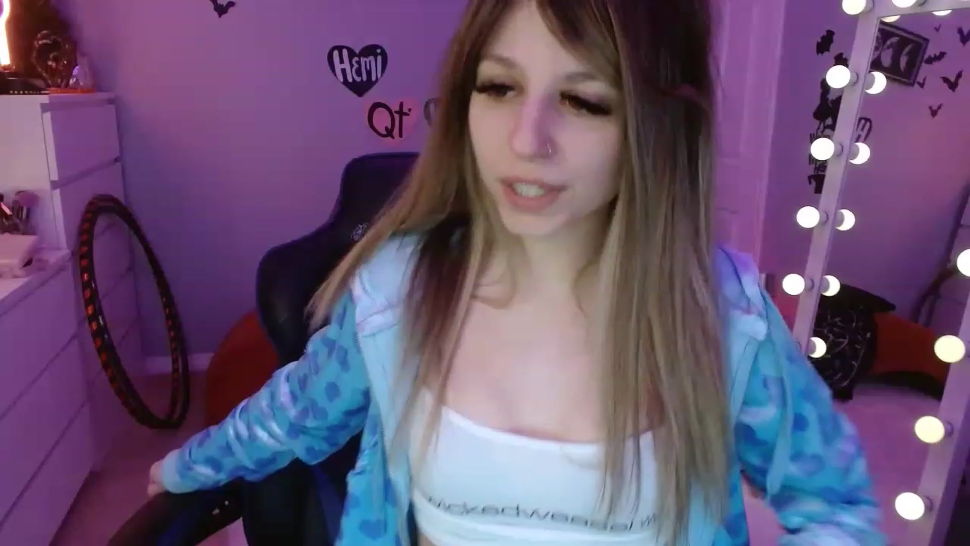 Gallery image thumbnail from Serafina's myfreecams stream on, 02/06/2023, 06:23 image 18 of 20
