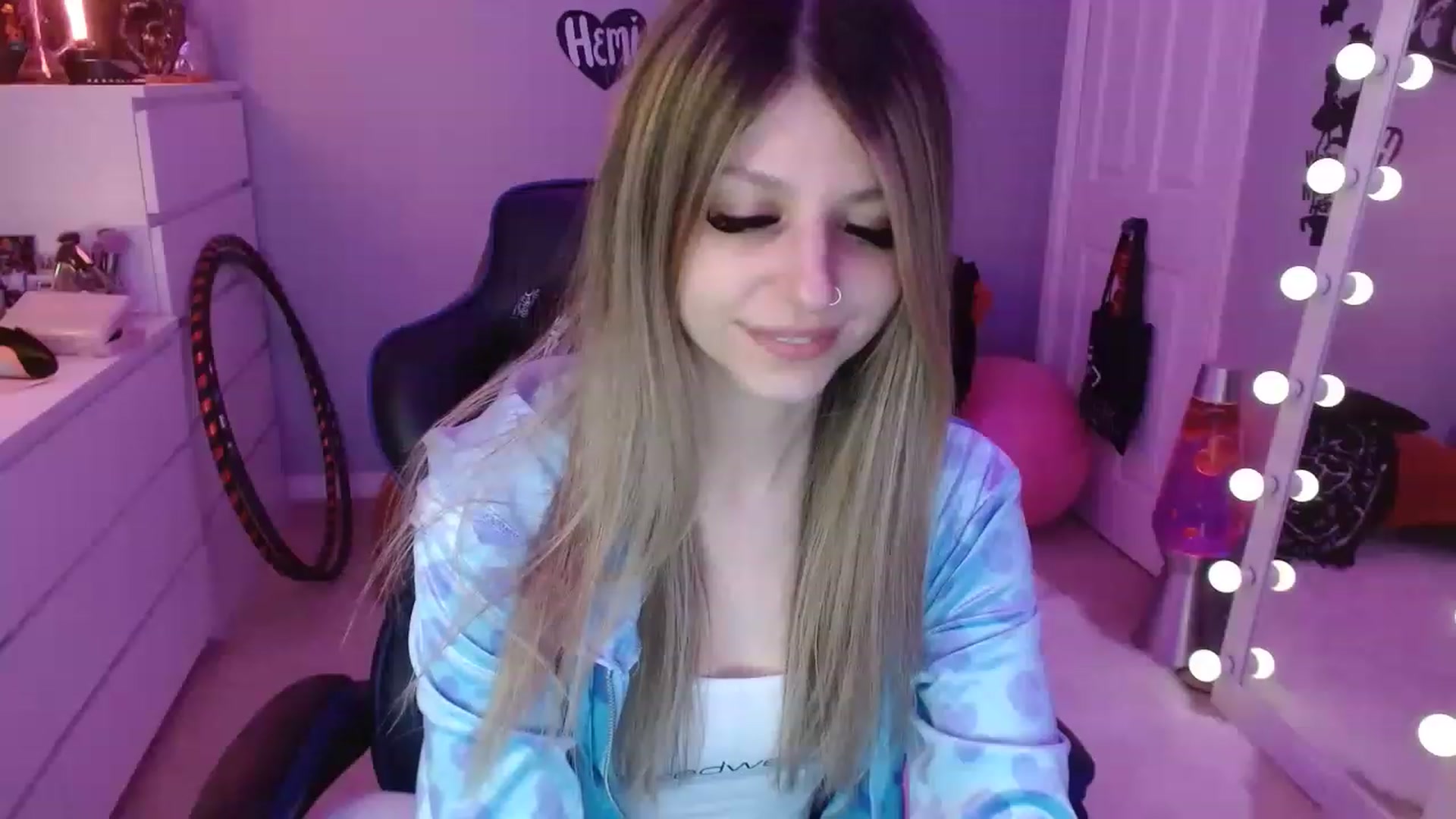 Gallery image thumbnail from Serafina's myfreecams stream on, 02/06/2023, 06:23 image 11 of 20