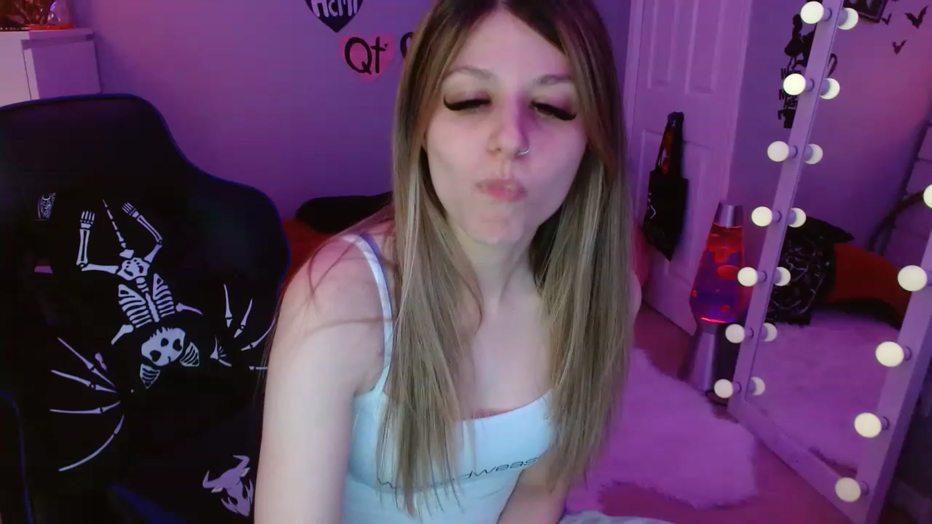 Gallery image thumbnail from Serafina's myfreecams stream on, 02/06/2023, 06:23 image 1 of 20