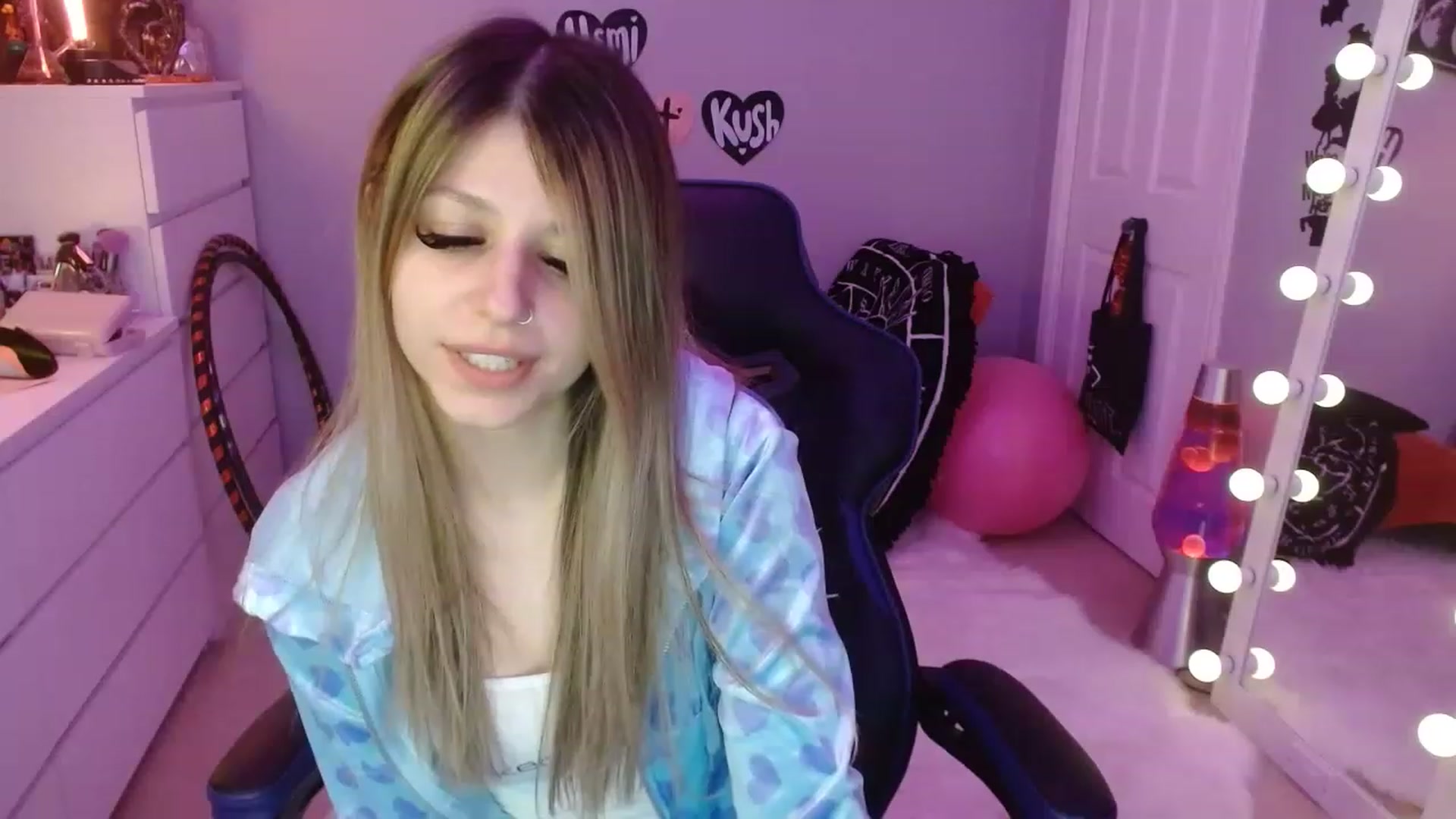 Gallery image thumbnail from Serafina's myfreecams stream on, 02/06/2023, 06:23 image 13 of 20