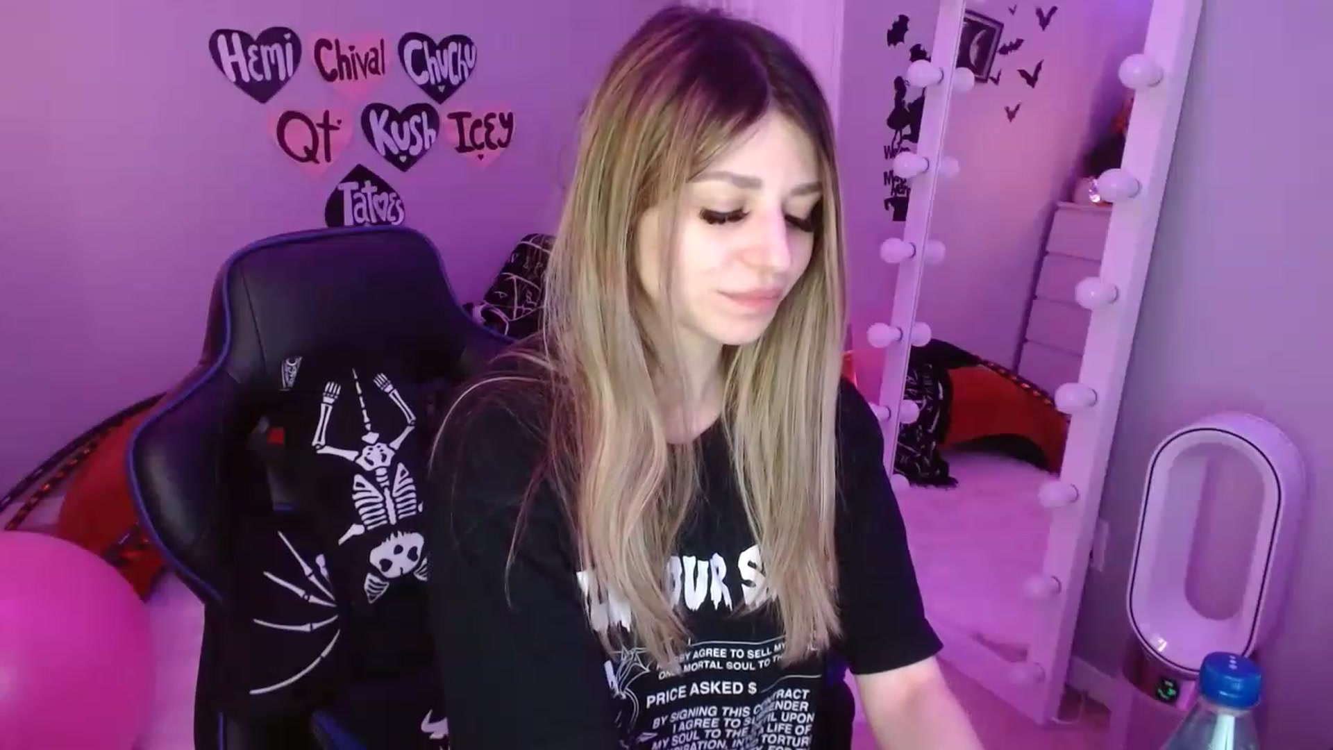 Gallery image thumbnail from Serafina's myfreecams stream on, 02/14/2023, 06:40 image 13 of 20