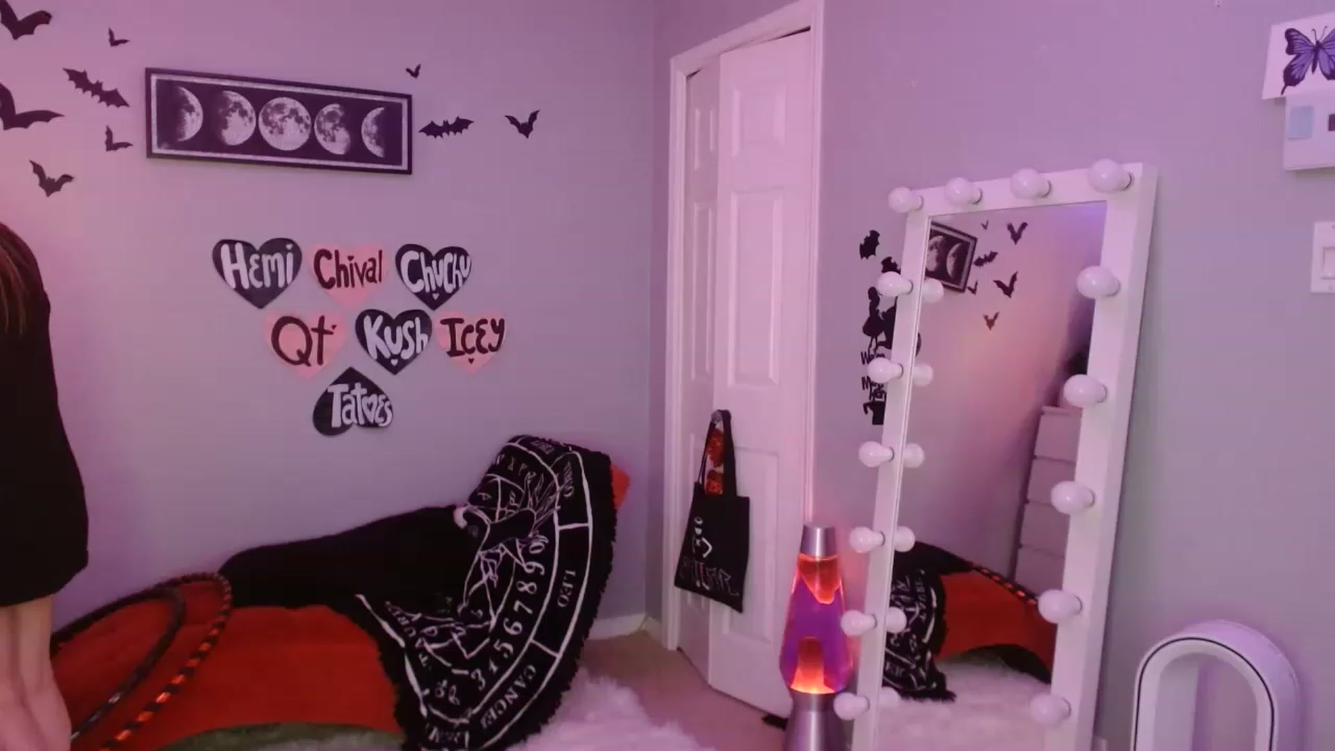 Gallery image thumbnail from Serafina's myfreecams stream on, 02/14/2023, 06:40 image 8 of 20