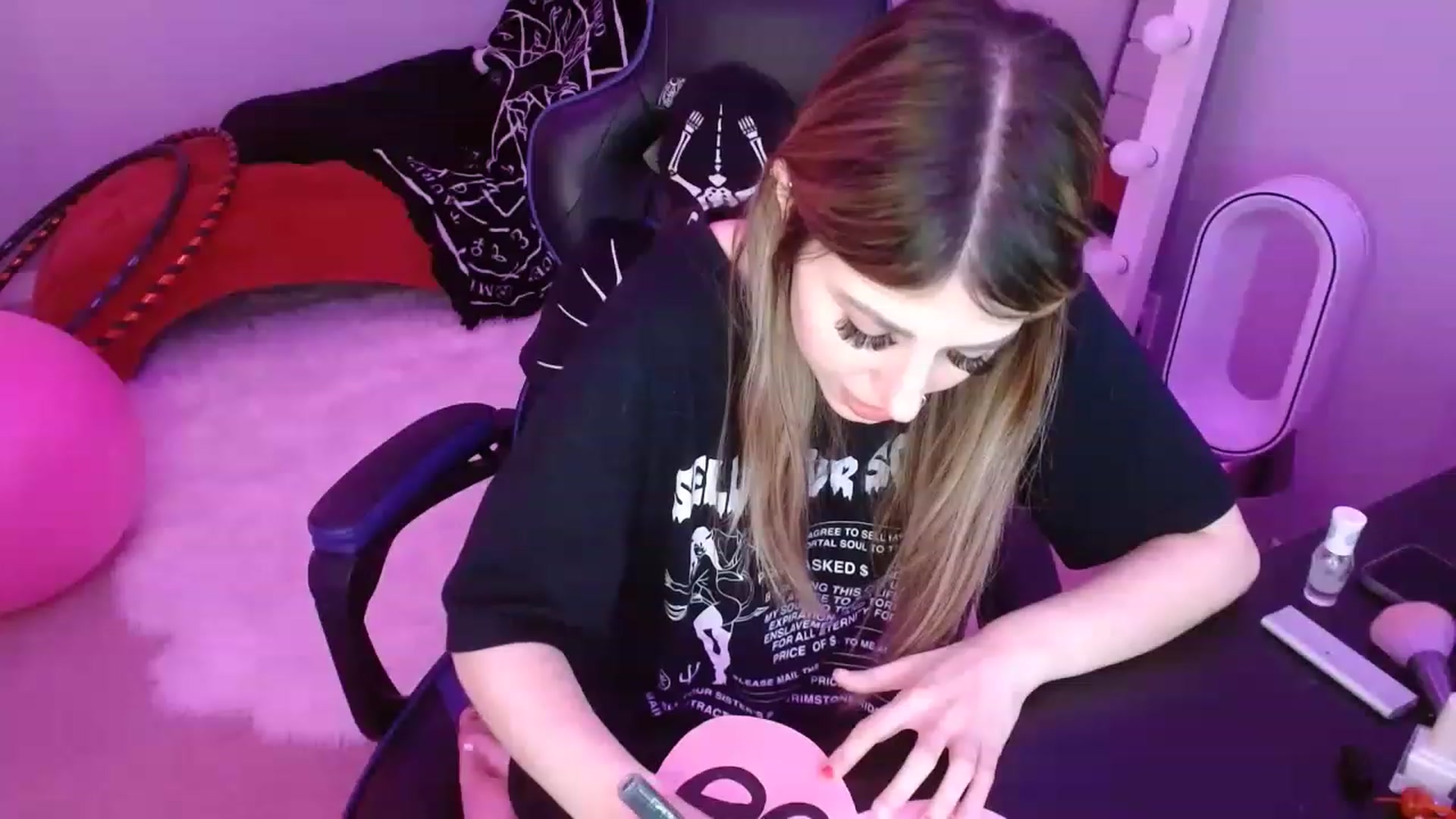Gallery image thumbnail from Serafina's myfreecams stream on, 02/14/2023, 06:40 image 5 of 20