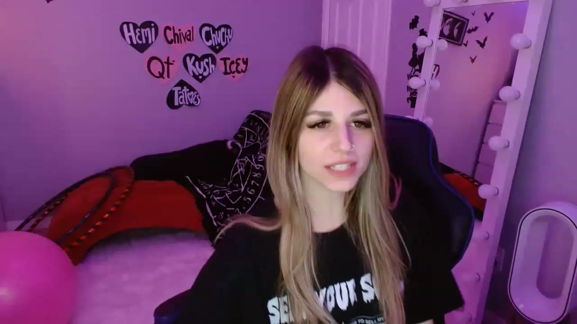 Gallery image thumbnail from Serafina's myfreecams stream on, 02/14/2023, 06:40 image 3 of 20