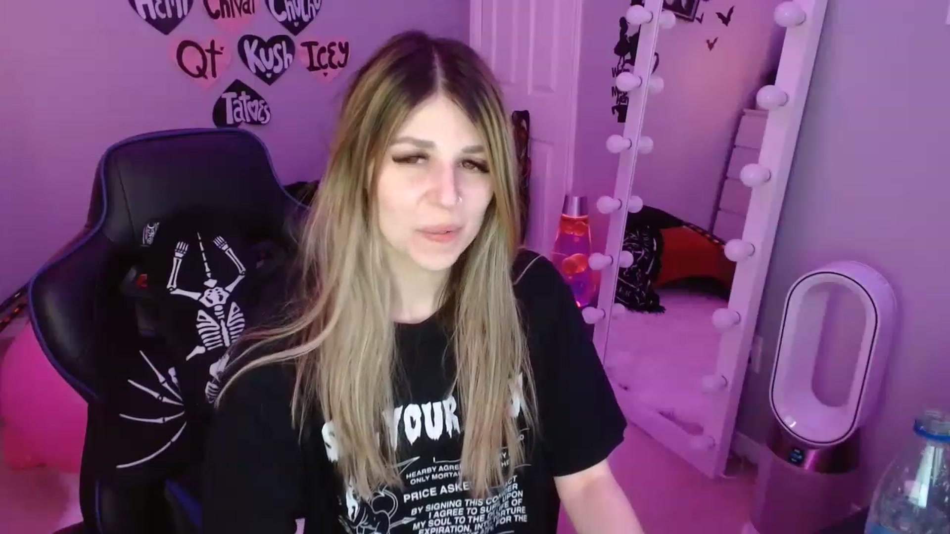 Gallery image thumbnail from Serafina's myfreecams stream on, 02/14/2023, 06:40 image 19 of 20