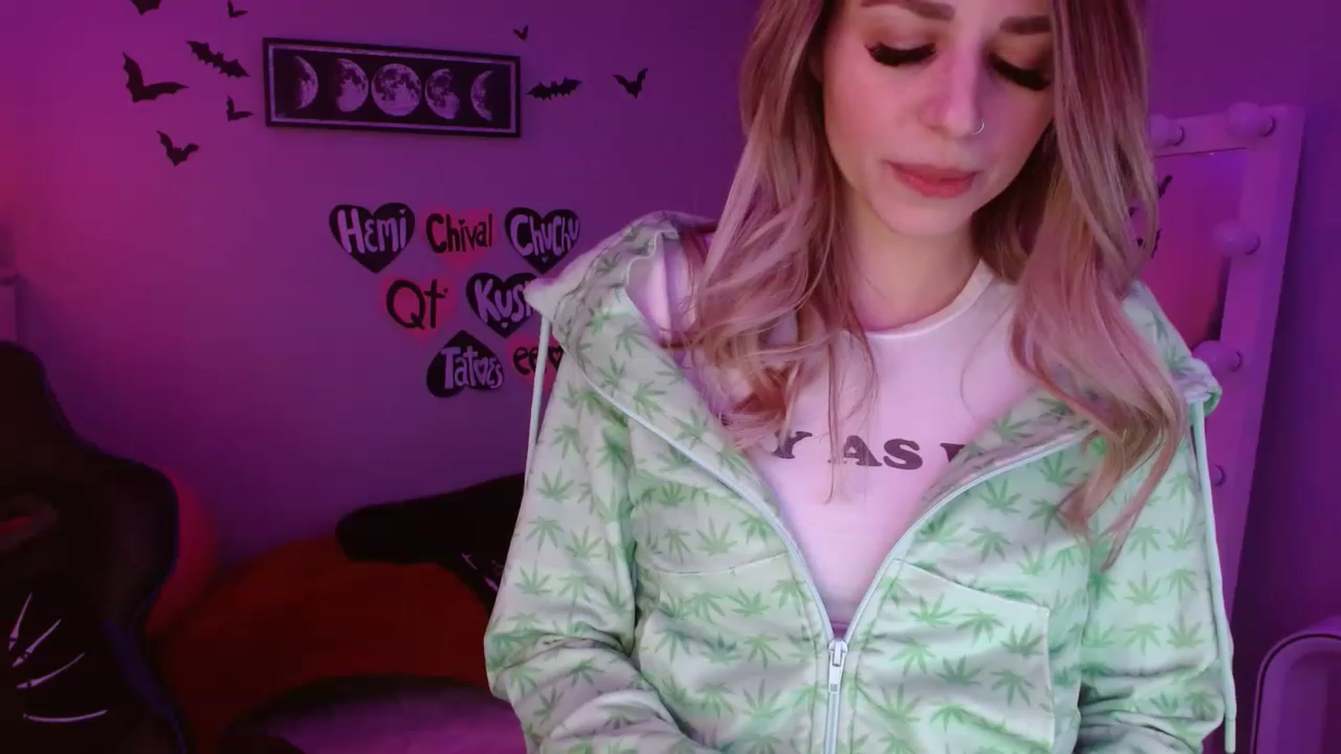 Gallery image thumbnail from Serafina's myfreecams stream on, 02/16/2023, 04:57 image 11 of 20