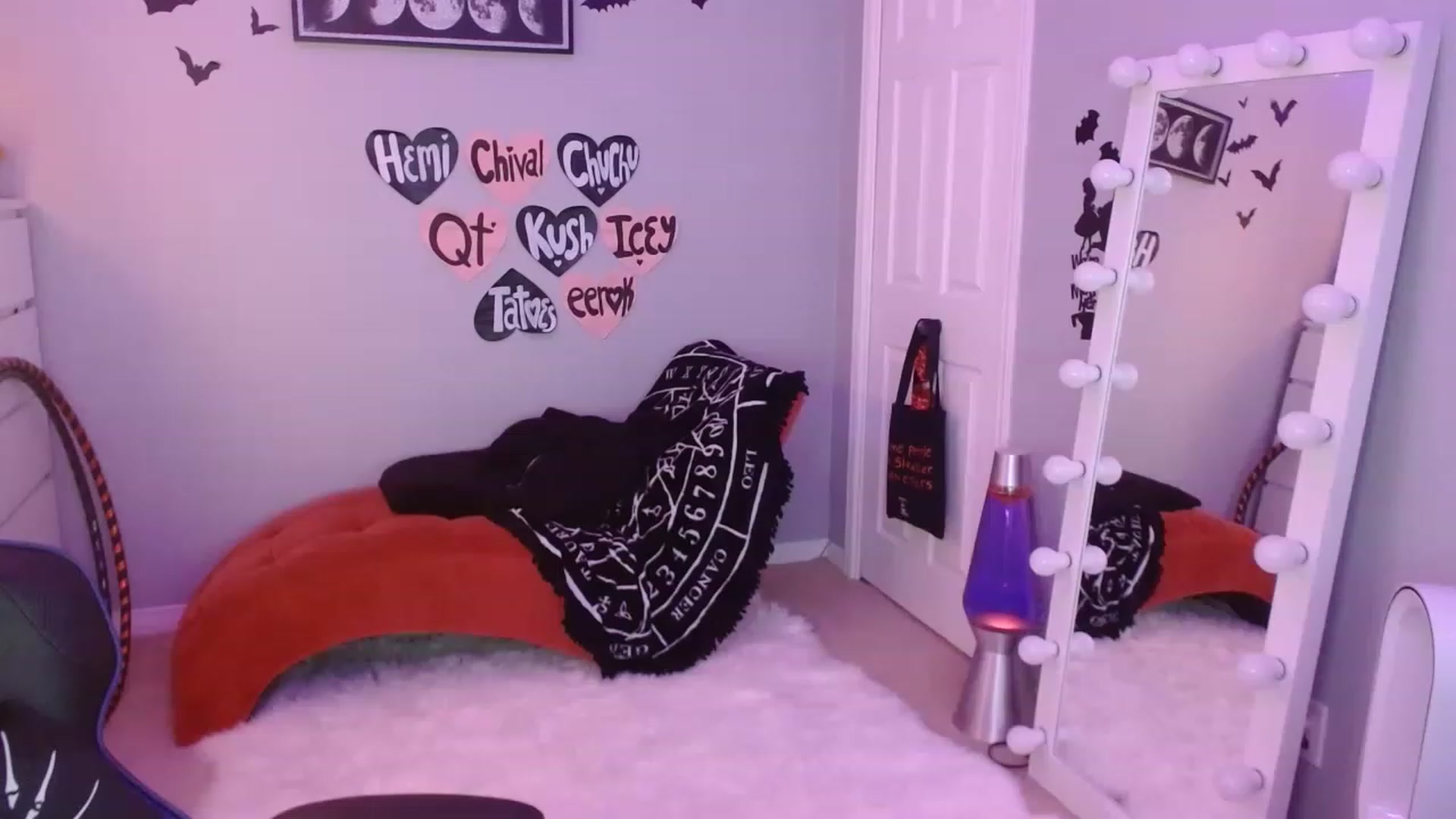 Gallery image thumbnail from Serafina's myfreecams stream on, 02/17/2023, 03:25 image 1 of 20