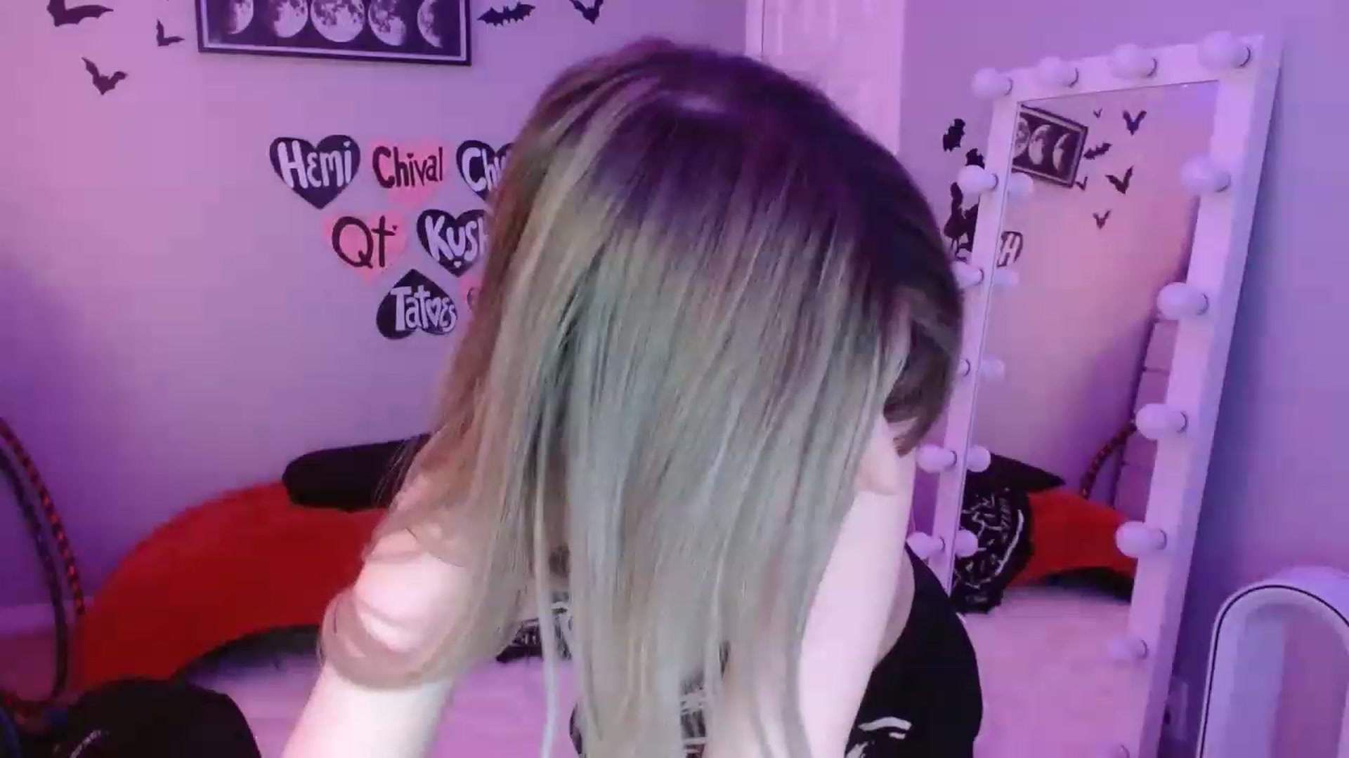 Gallery image thumbnail from Serafina's myfreecams stream on, 02/17/2023, 06:08 image 2 of 20