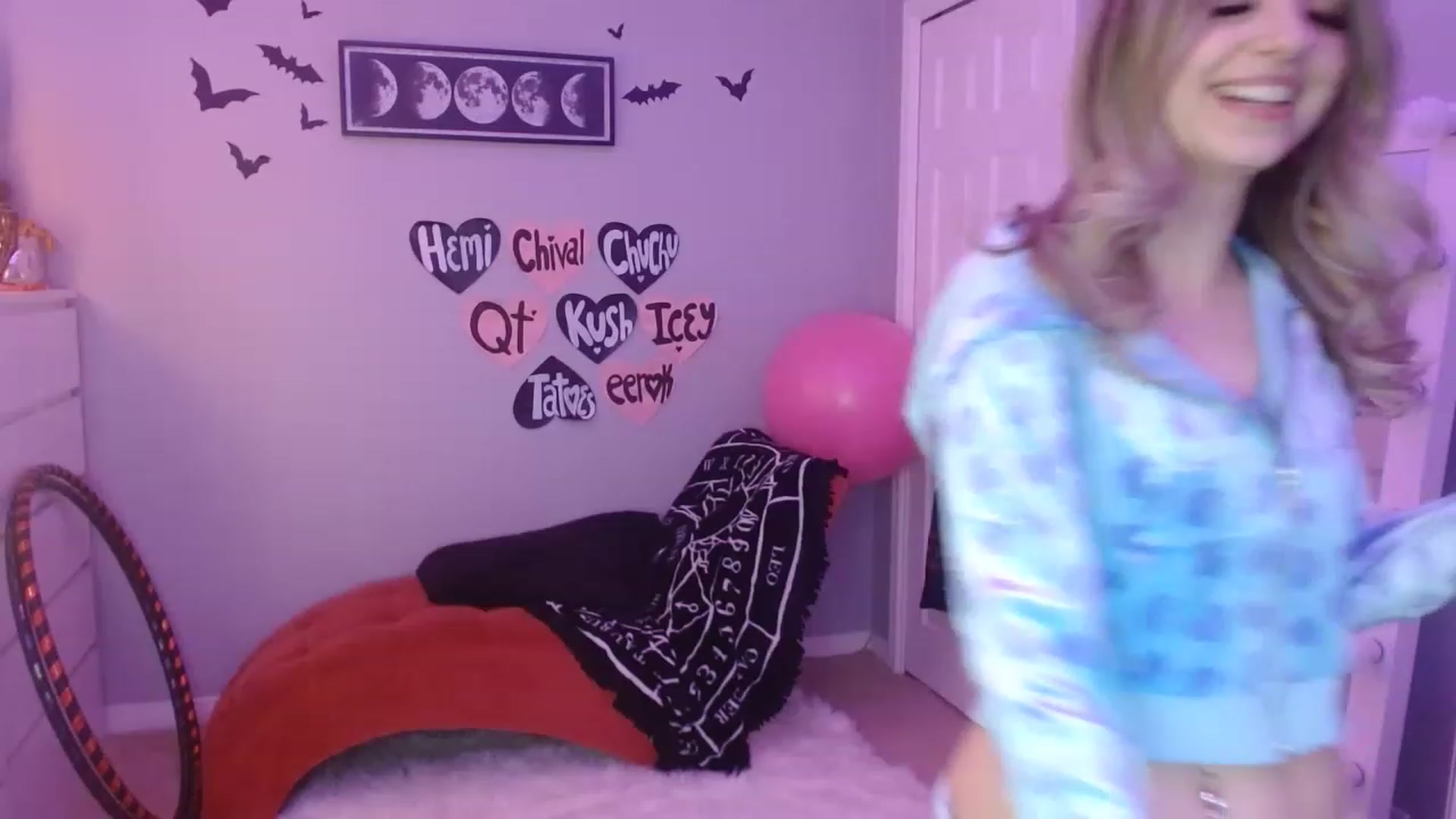 Gallery image thumbnail from Serafina's myfreecams stream on, 02/18/2023, 05:01 image 9 of 20