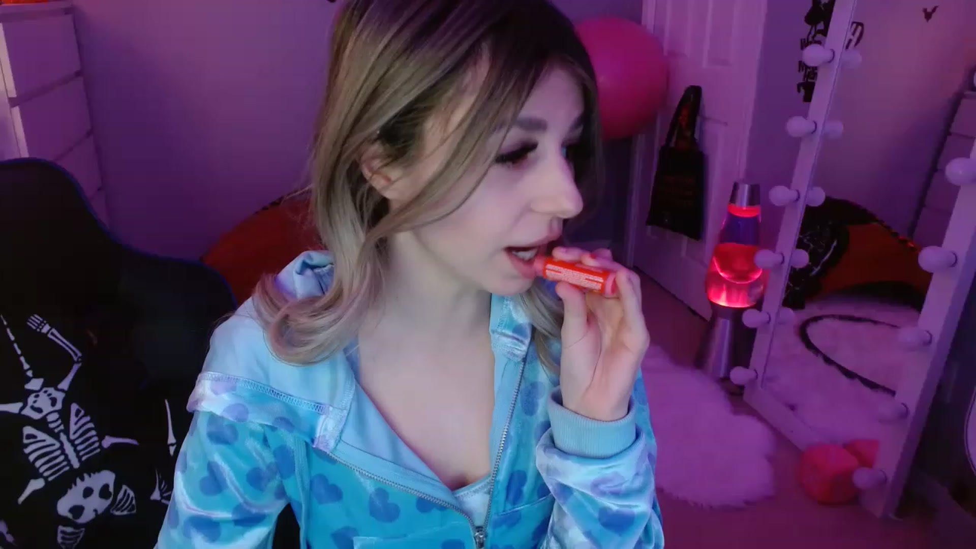 Gallery image thumbnail from Serafina's myfreecams stream on, 02/18/2023, 05:01 image 7 of 20