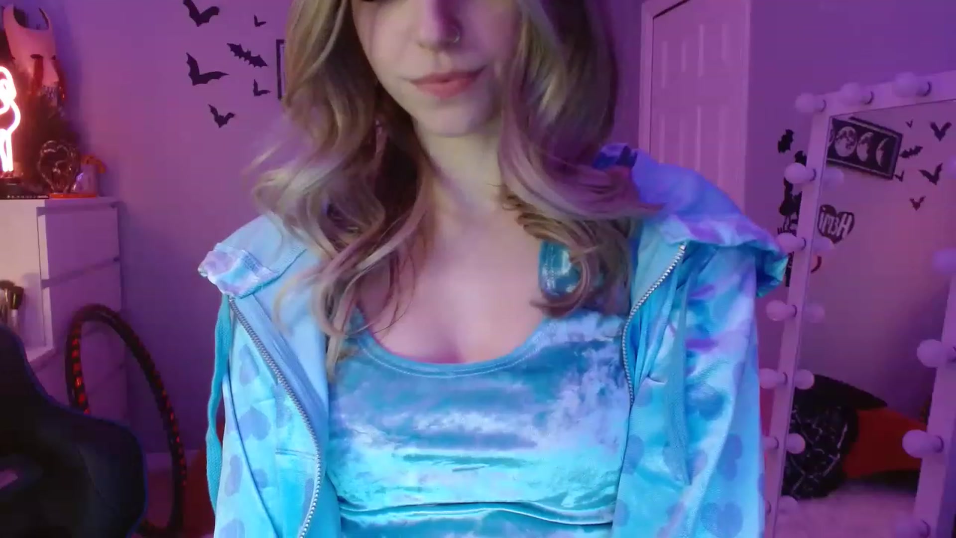 Gallery image thumbnail from Serafina's myfreecams stream on, 02/18/2023, 05:01 image 19 of 20