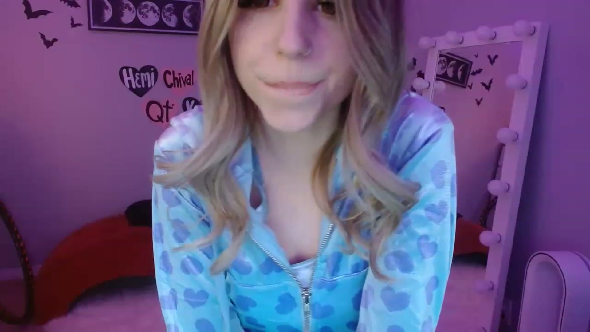 Gallery image thumbnail from Serafina's myfreecams stream on, 02/18/2023, 05:01 image 12 of 20