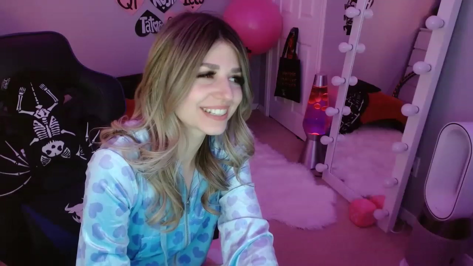 Gallery image thumbnail from Serafina's myfreecams stream on, 02/18/2023, 06:03 image 18 of 20
