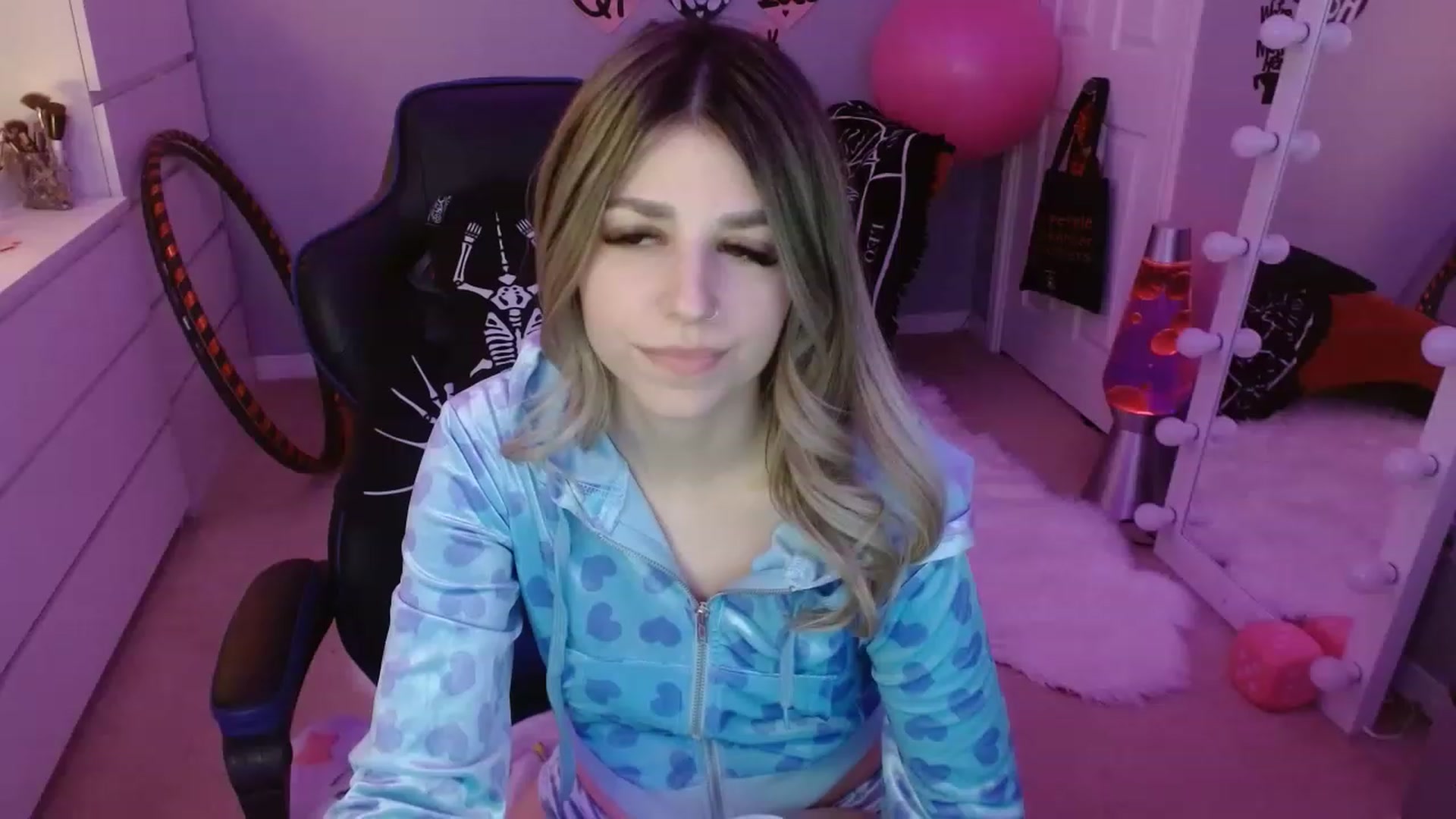 Gallery image thumbnail from Serafina's myfreecams stream on, 02/18/2023, 06:03 image 4 of 20