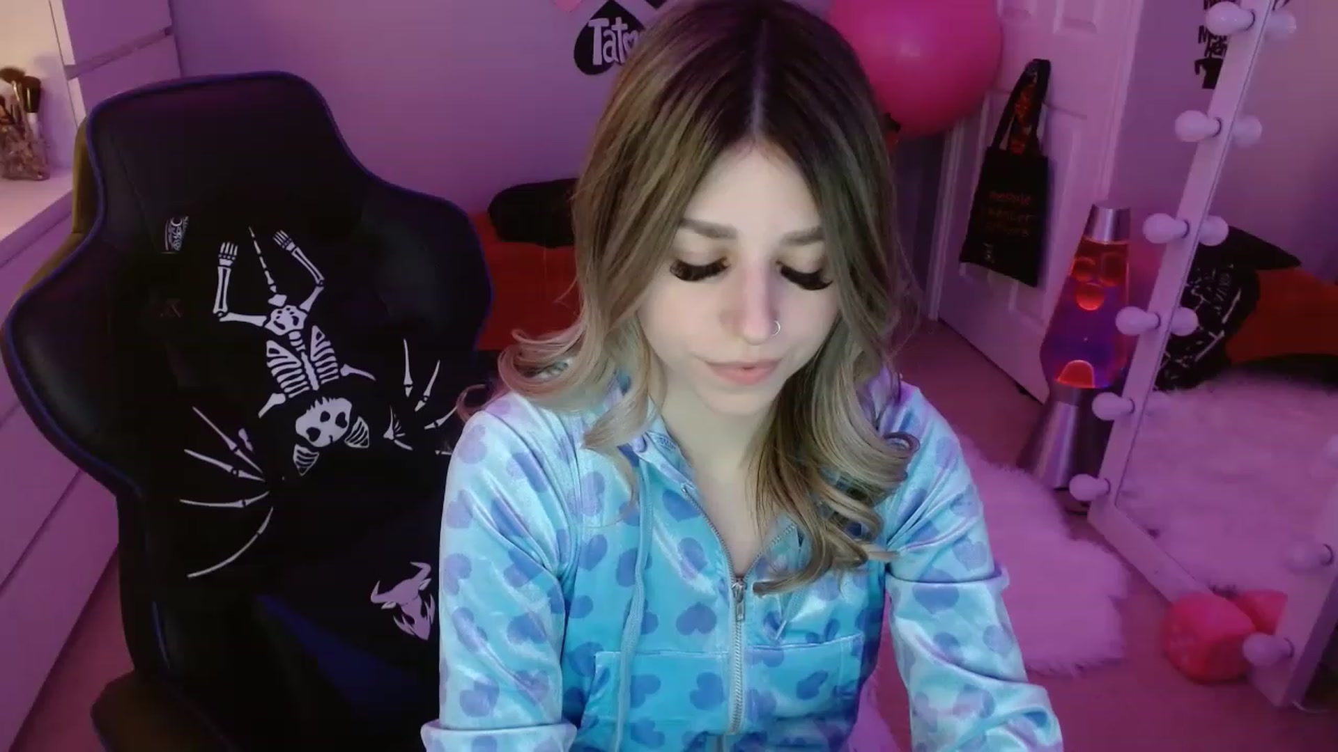 Gallery image thumbnail from Serafina's myfreecams stream on, 02/18/2023, 06:03 image 12 of 20