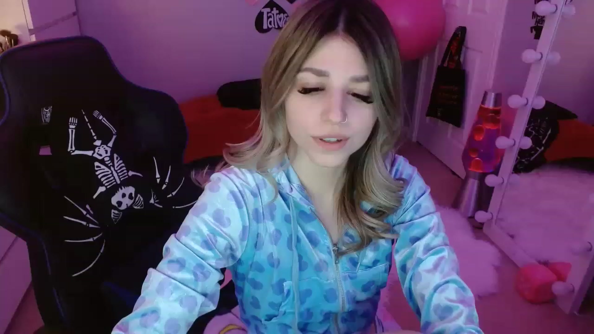 Gallery image thumbnail from Serafina's myfreecams stream on, 02/18/2023, 06:03 image 11 of 20