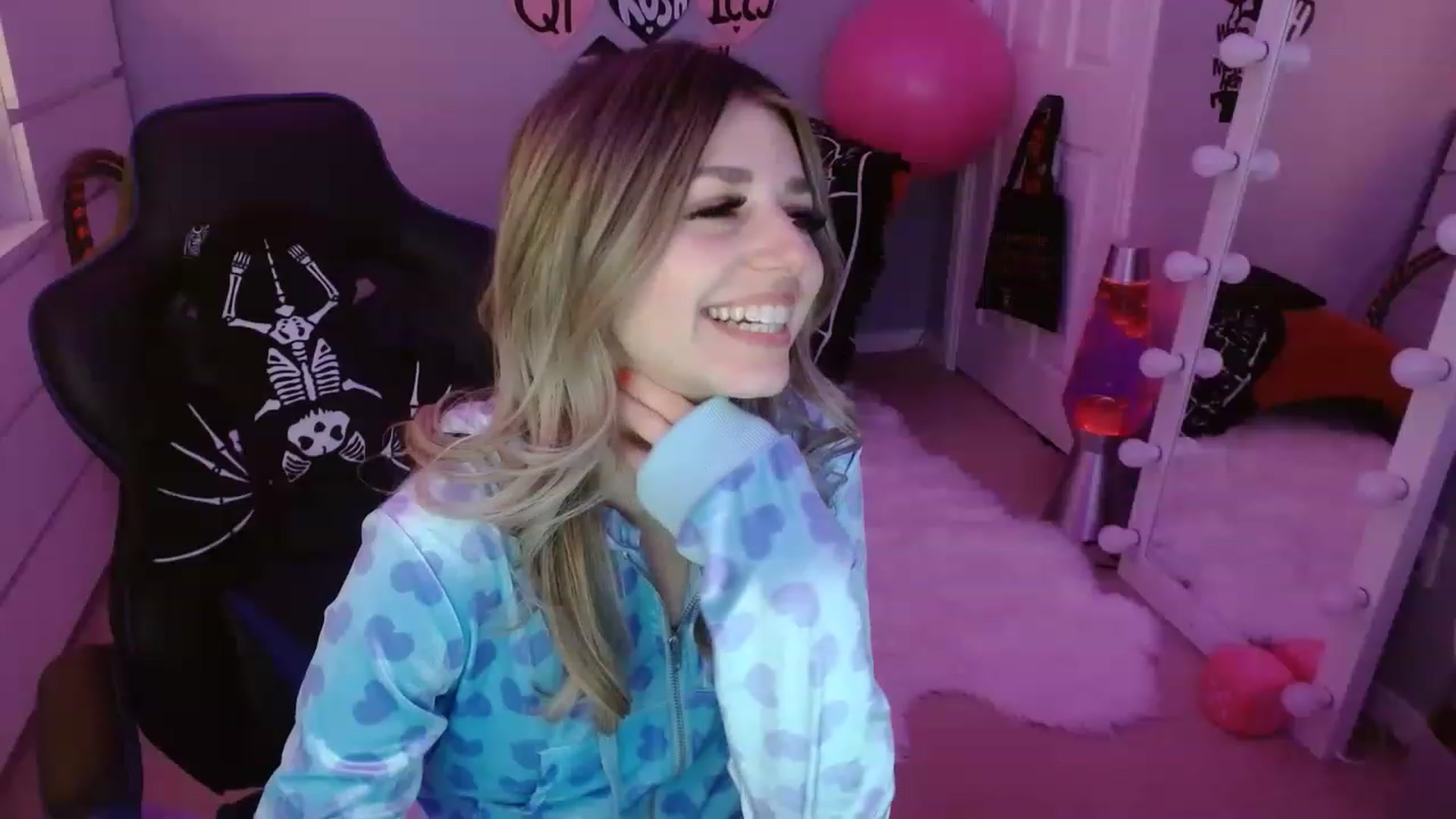 Gallery image thumbnail from Serafina's myfreecams stream on, 02/18/2023, 06:03 image 19 of 20