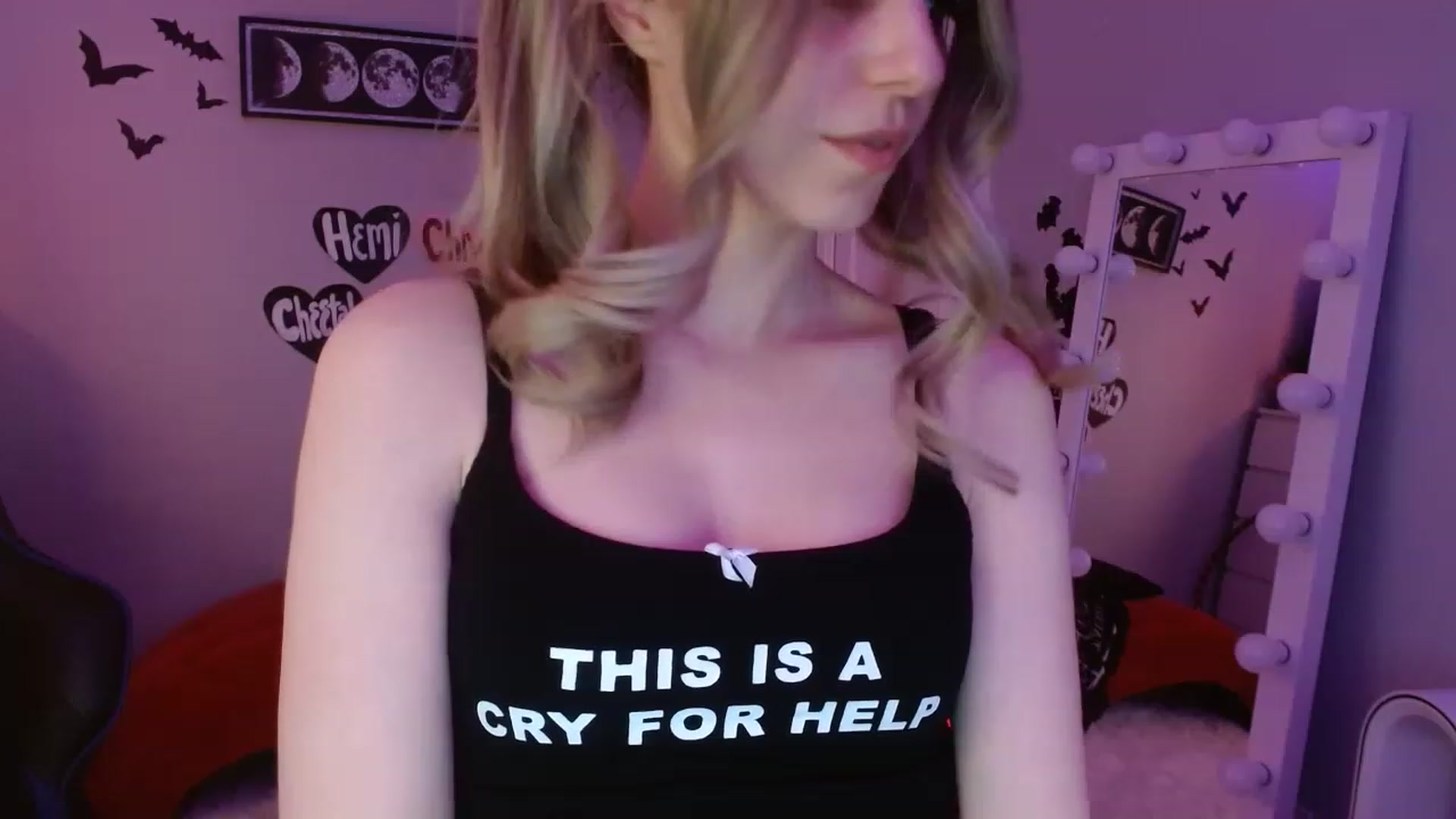 Gallery image thumbnail from Serafina's myfreecams stream on, 02/19/2023, 05:33 image 12 of 20