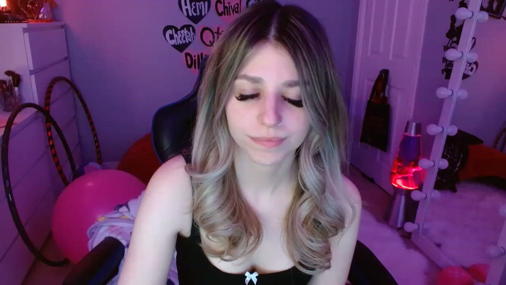 Gallery image thumbnail from Serafina's myfreecams stream on, 02/19/2023, 07:08 image 8 of 20