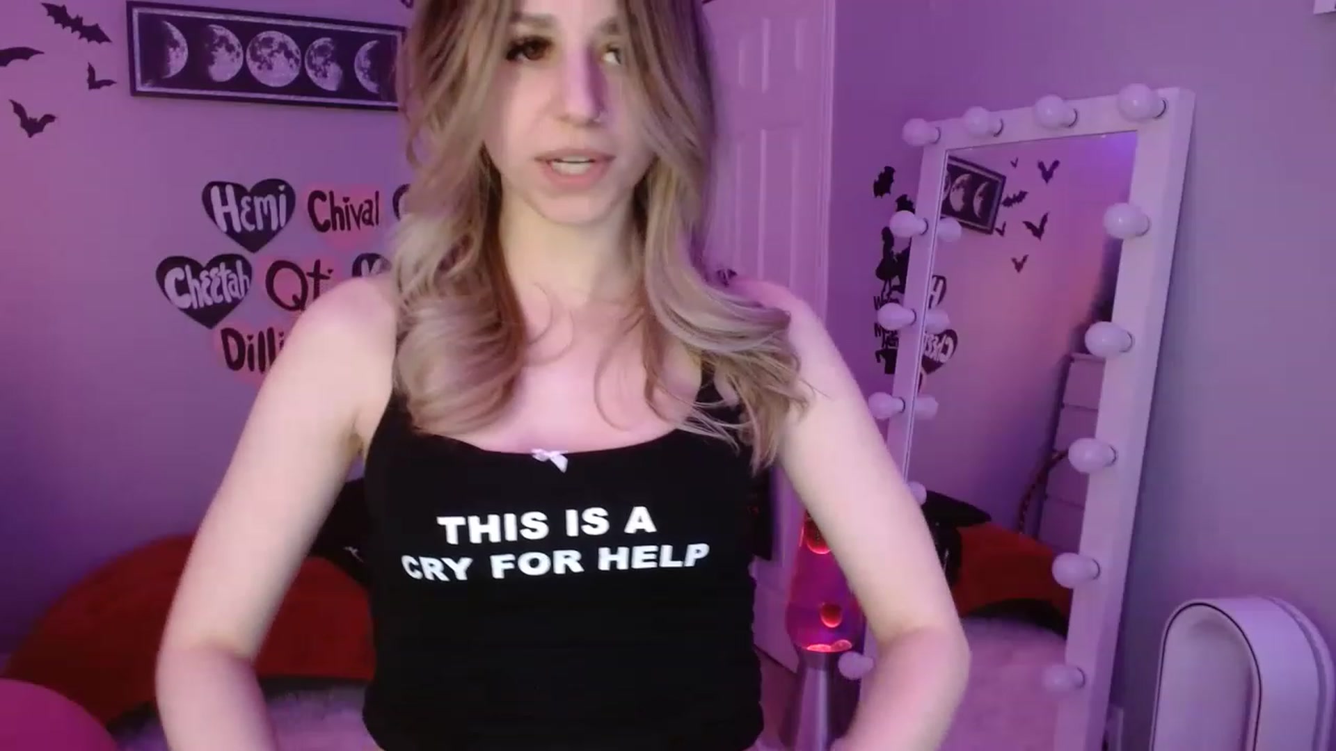 Gallery image thumbnail from Serafina's myfreecams stream on, 02/19/2023, 09:35 image 5 of 20