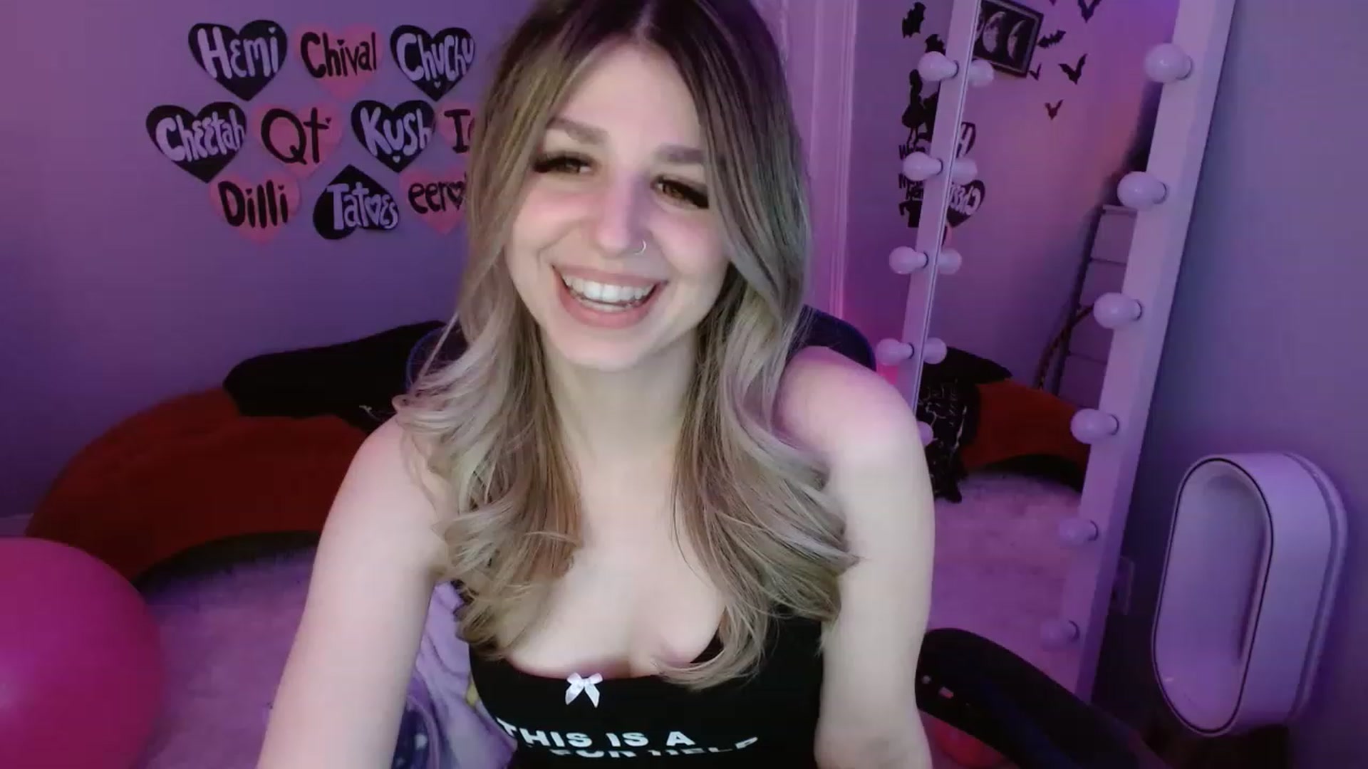 Gallery image thumbnail from Serafina's myfreecams stream on, 02/19/2023, 09:35 image 2 of 20