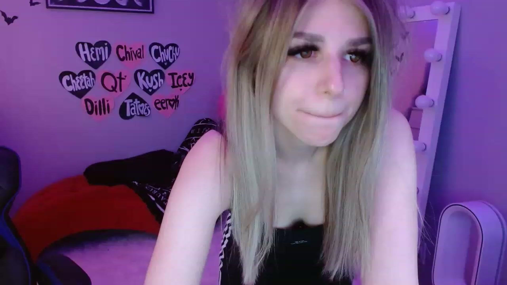 Gallery image thumbnail from Serafina's myfreecams stream on, 02/21/2023, 04:05 image 20 of 20