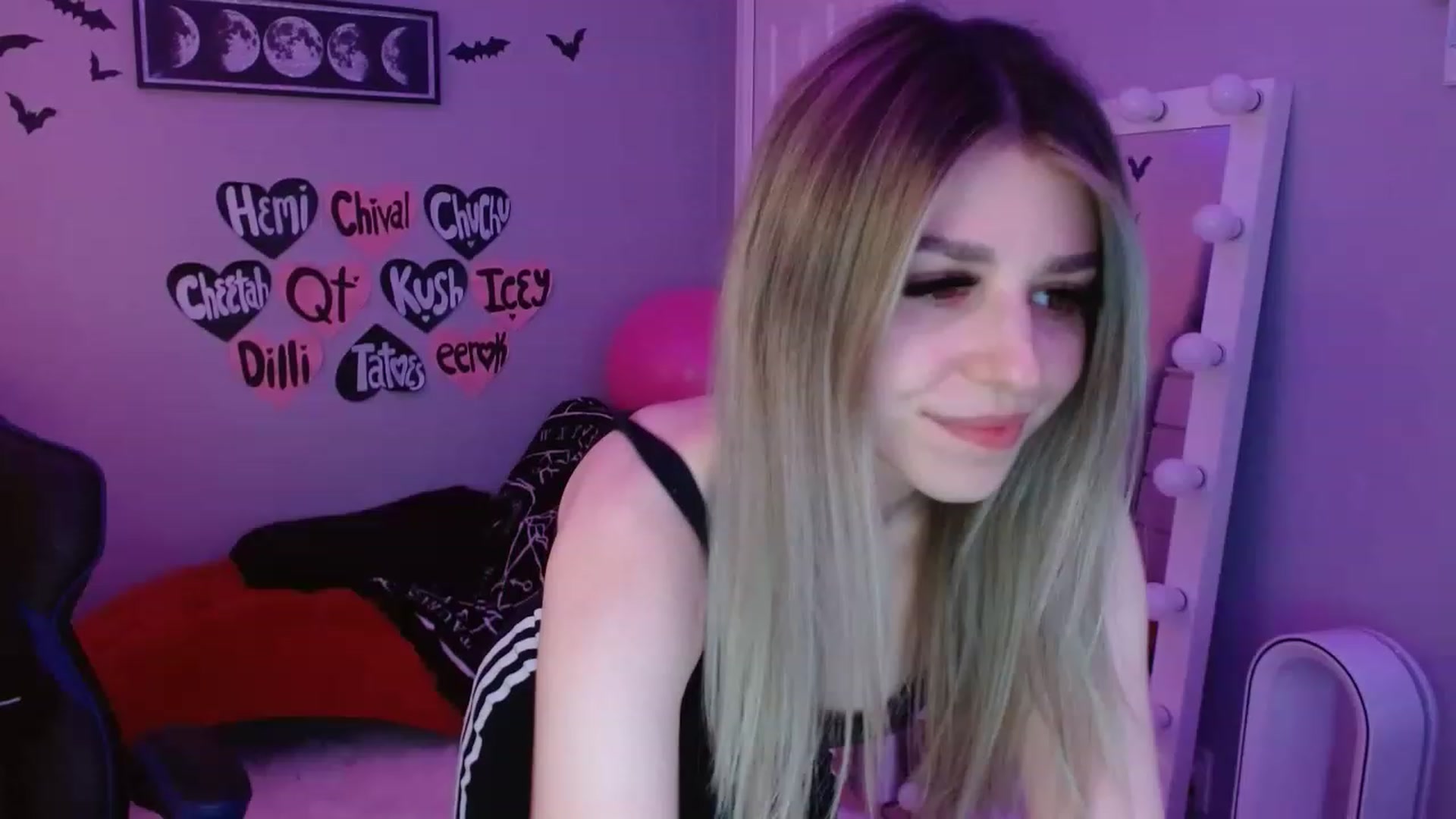 Gallery image thumbnail from Serafina's myfreecams stream on, 02/21/2023, 04:05 image 5 of 20