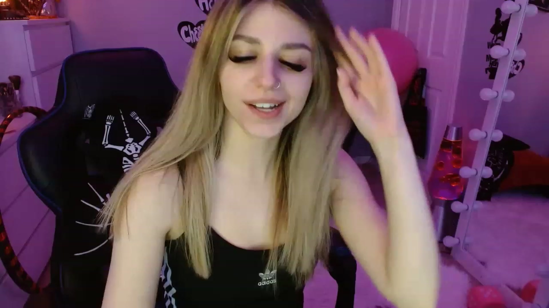 Gallery image thumbnail from Serafina's myfreecams stream on, 02/21/2023, 06:45 image 7 of 20