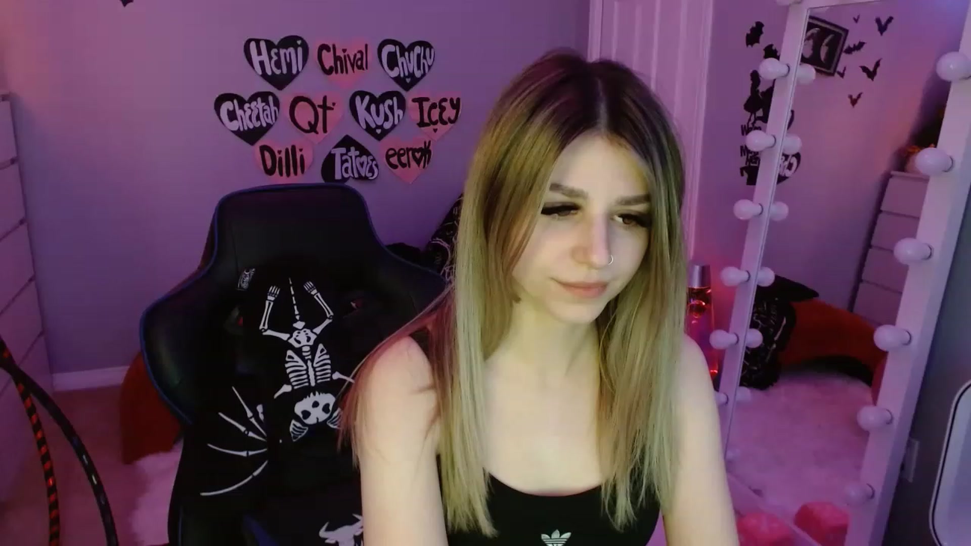 Gallery image thumbnail from Serafina's myfreecams stream on, 02/21/2023, 08:06 image 1 of 20