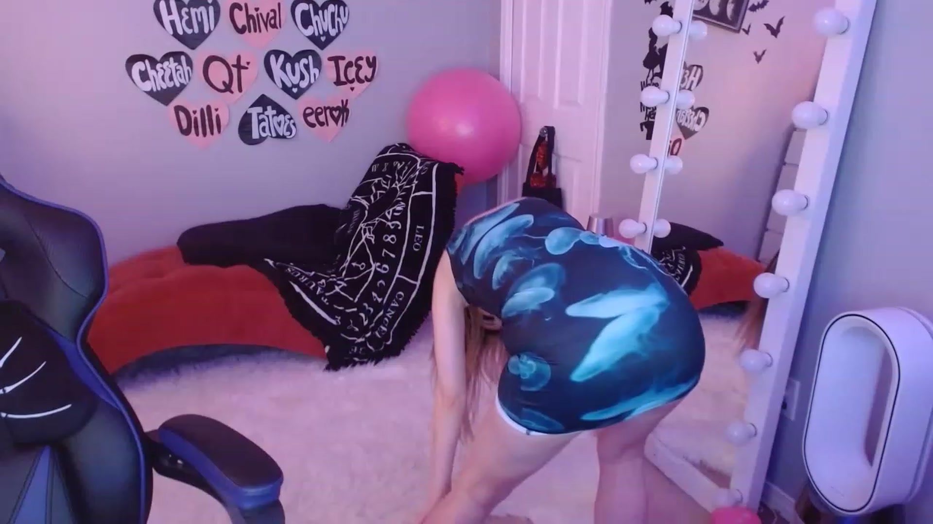 Gallery image thumbnail from Serafina's myfreecams stream on, 02/23/2023, 05:07 image 18 of 20