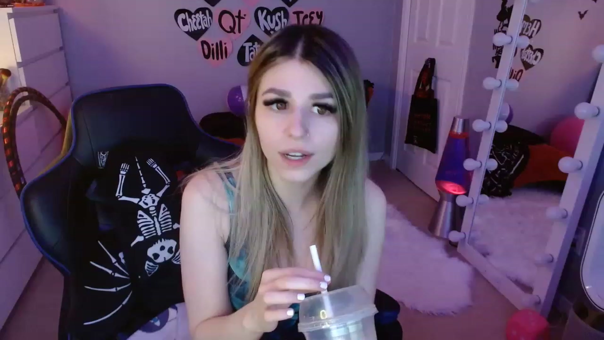 Gallery image thumbnail from Serafina's myfreecams stream on, 02/23/2023, 05:07 image 3 of 20