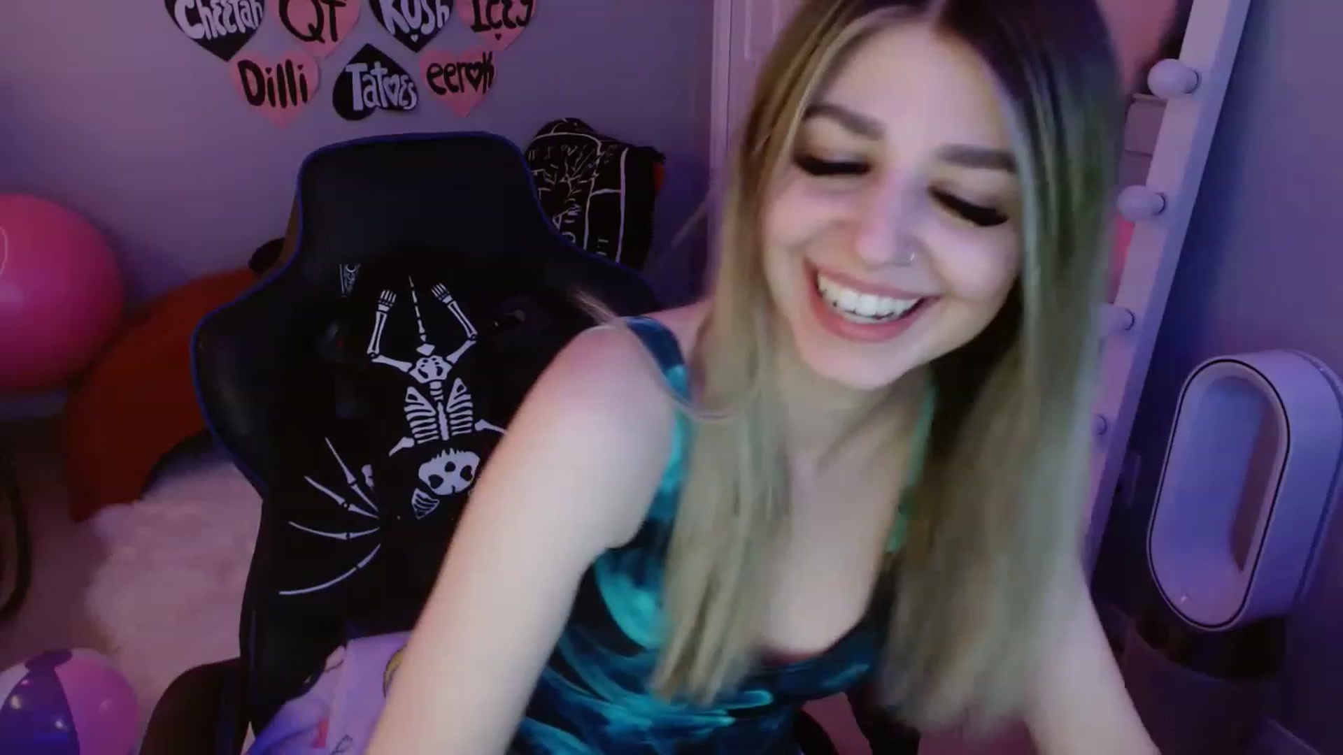 Gallery image thumbnail from Serafina's myfreecams stream on, 02/23/2023, 05:07 image 11 of 20