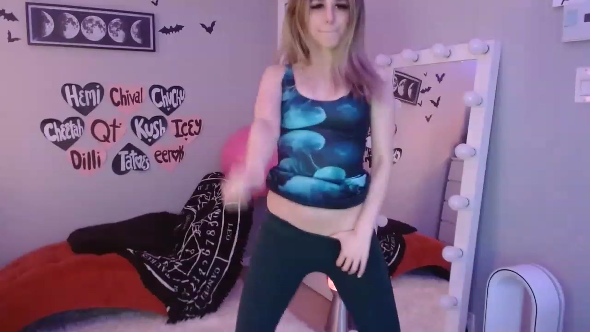 Gallery image thumbnail from Serafina's myfreecams stream on, 02/23/2023, 05:07 image 14 of 20