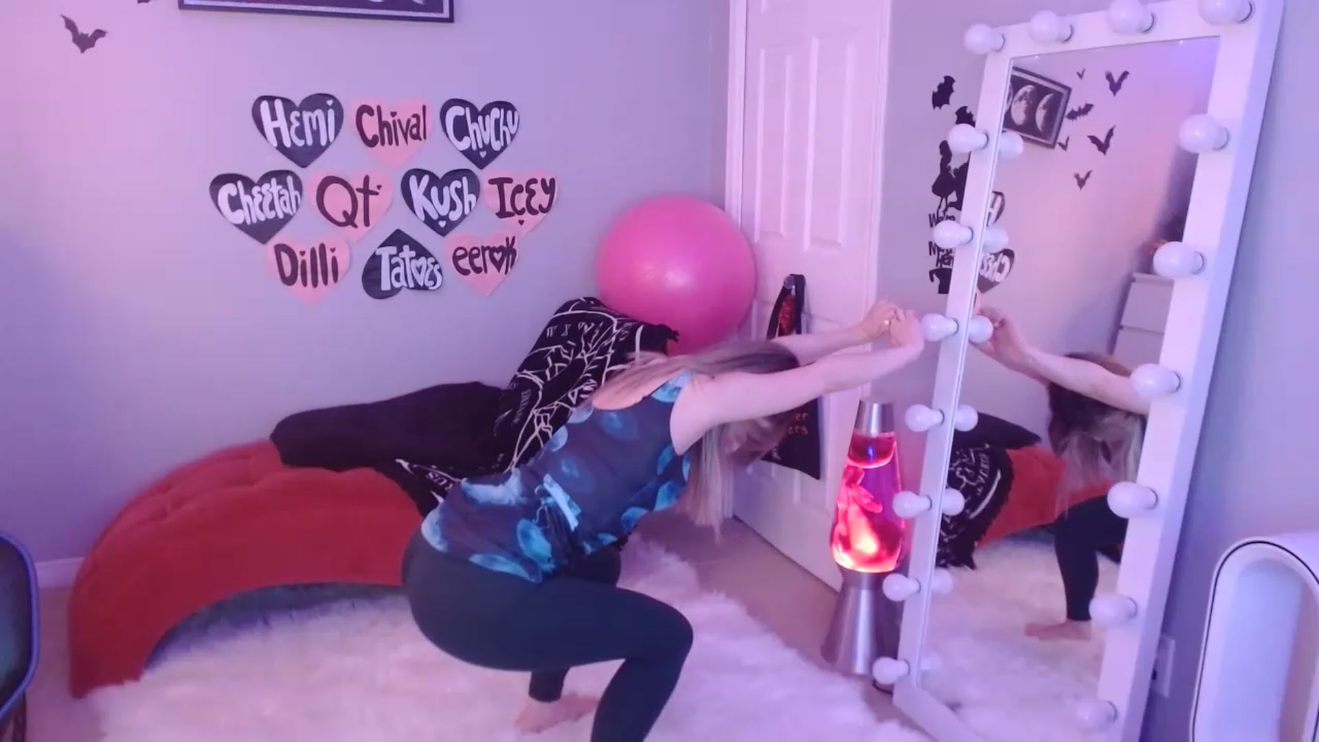 Gallery image thumbnail from Serafina's myfreecams stream on, 02/23/2023, 05:07 image 17 of 20