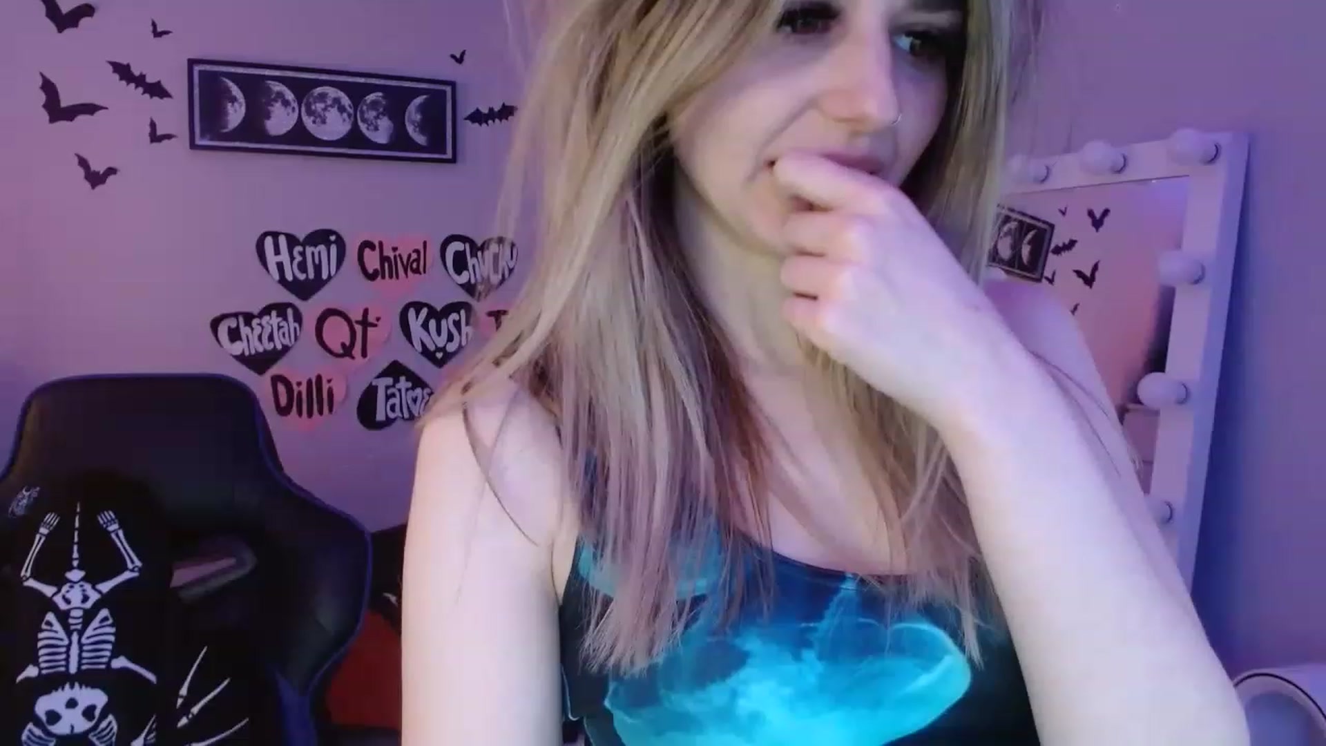 Gallery image thumbnail from Serafina's myfreecams stream on, 02/23/2023, 07:13 image 6 of 20
