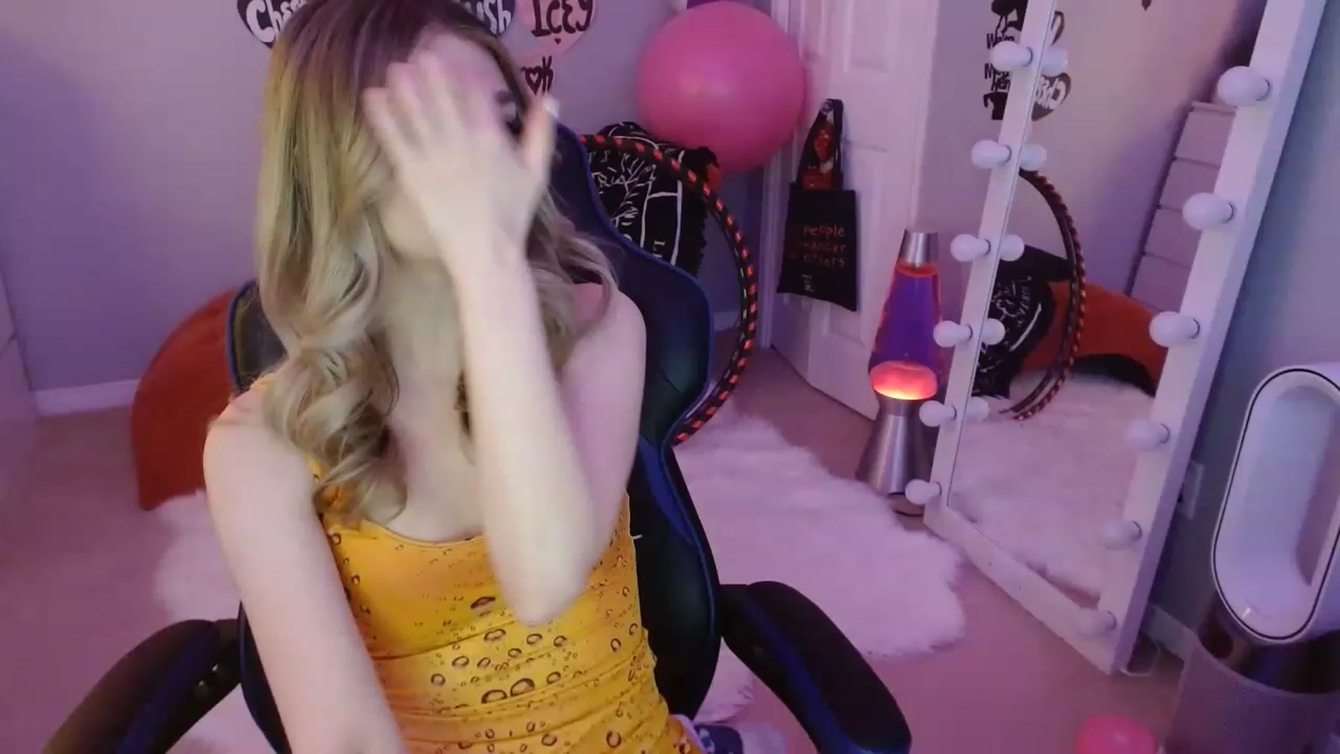 Gallery image thumbnail from Serafina's myfreecams stream on, 02/25/2023, 02:23 image 14 of 20
