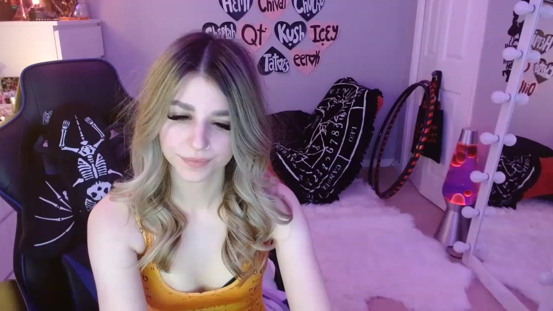 Gallery image thumbnail from Serafina's myfreecams stream on, 02/25/2023, 06:40 image 11 of 20