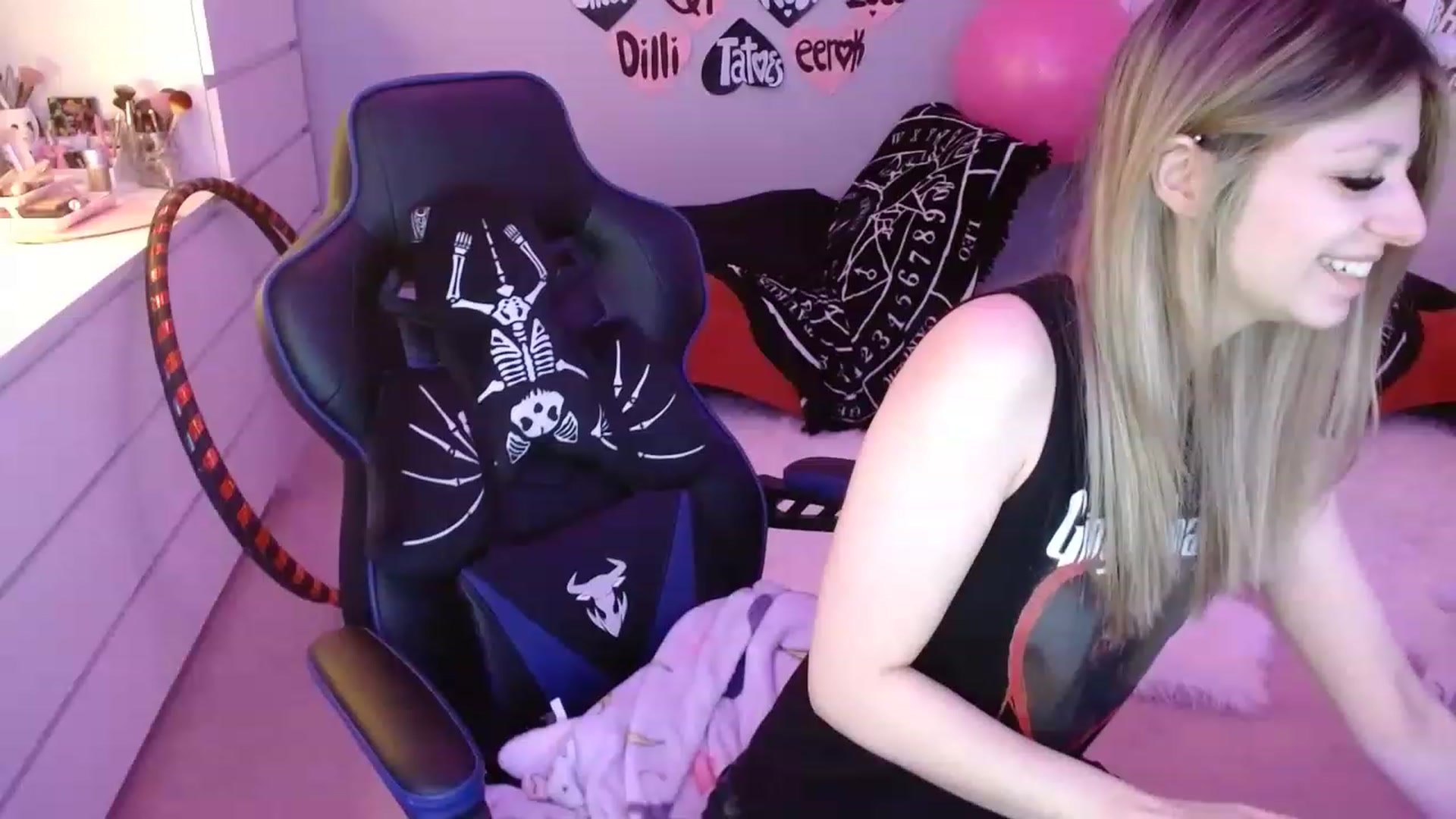 Gallery image thumbnail from Serafina's myfreecams stream on, 02/28/2023, 03:35 image 2 of 20