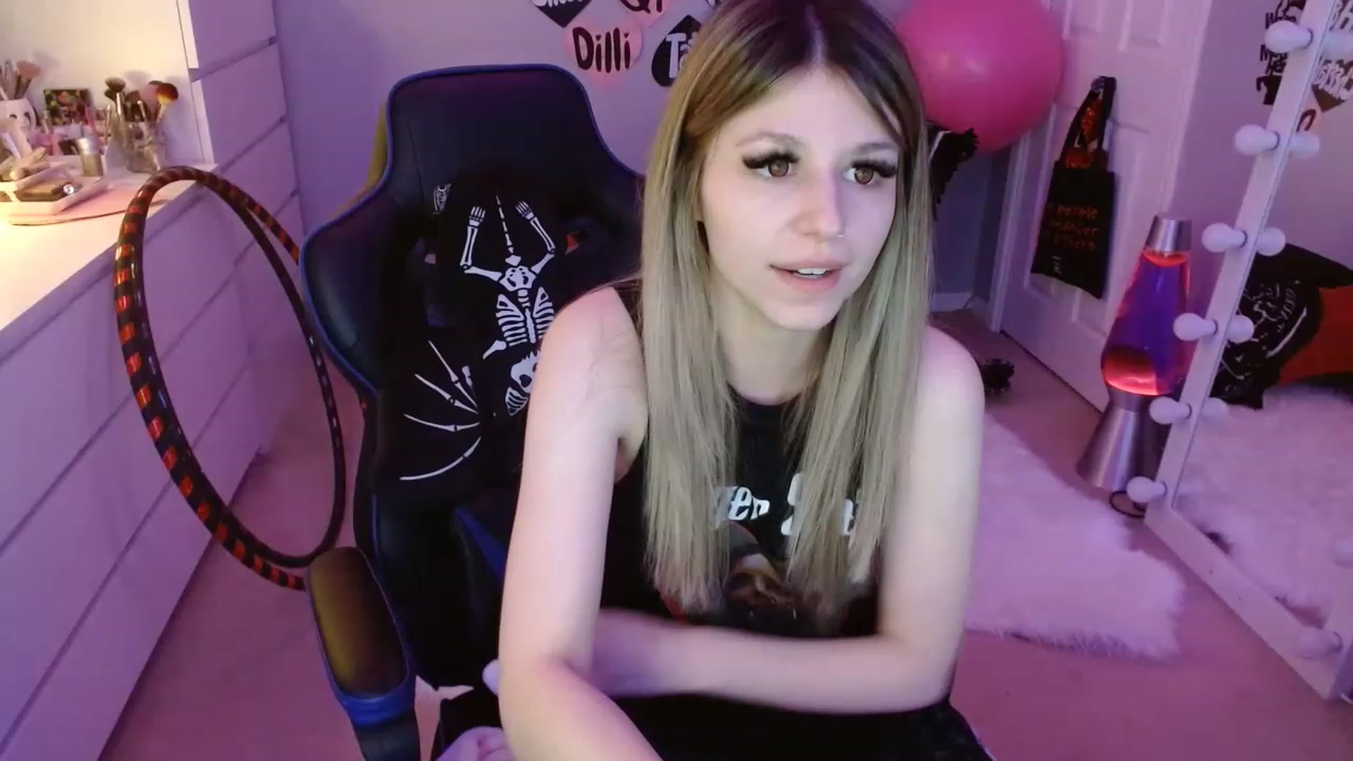 Gallery image thumbnail from Serafina's myfreecams stream on, 02/28/2023, 03:35 image 11 of 20