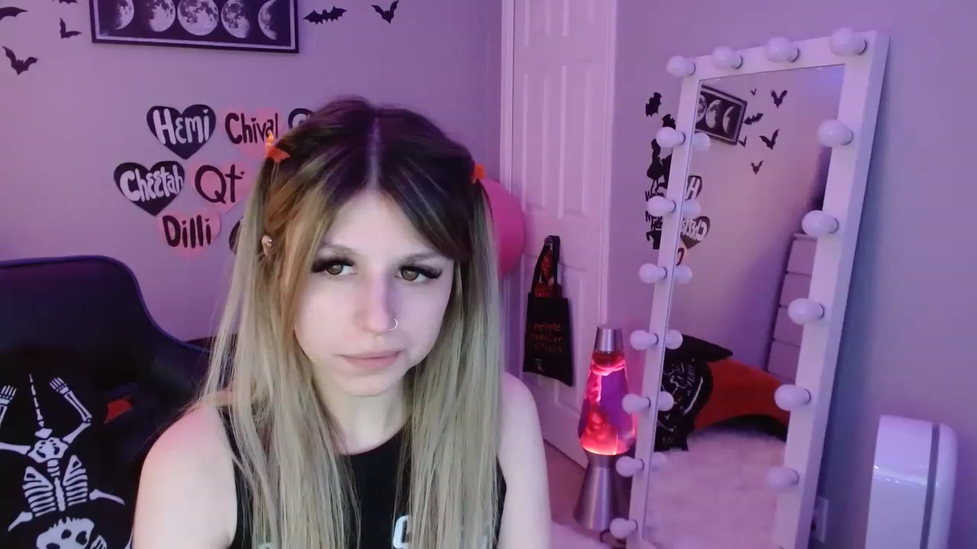 Gallery image thumbnail from Serafina's myfreecams stream on, 02/28/2023, 05:54 image 5 of 20