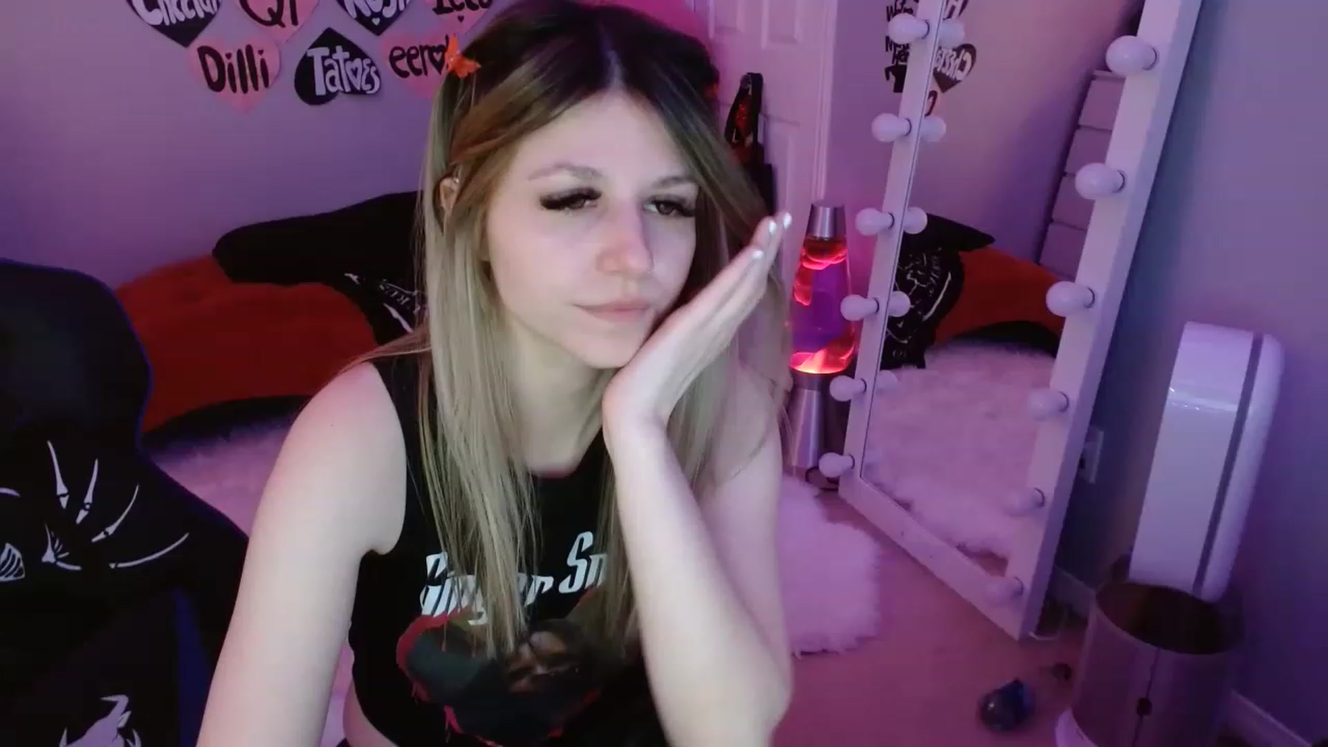 Gallery image thumbnail from Serafina's myfreecams stream on, 02/28/2023, 05:54 image 14 of 20