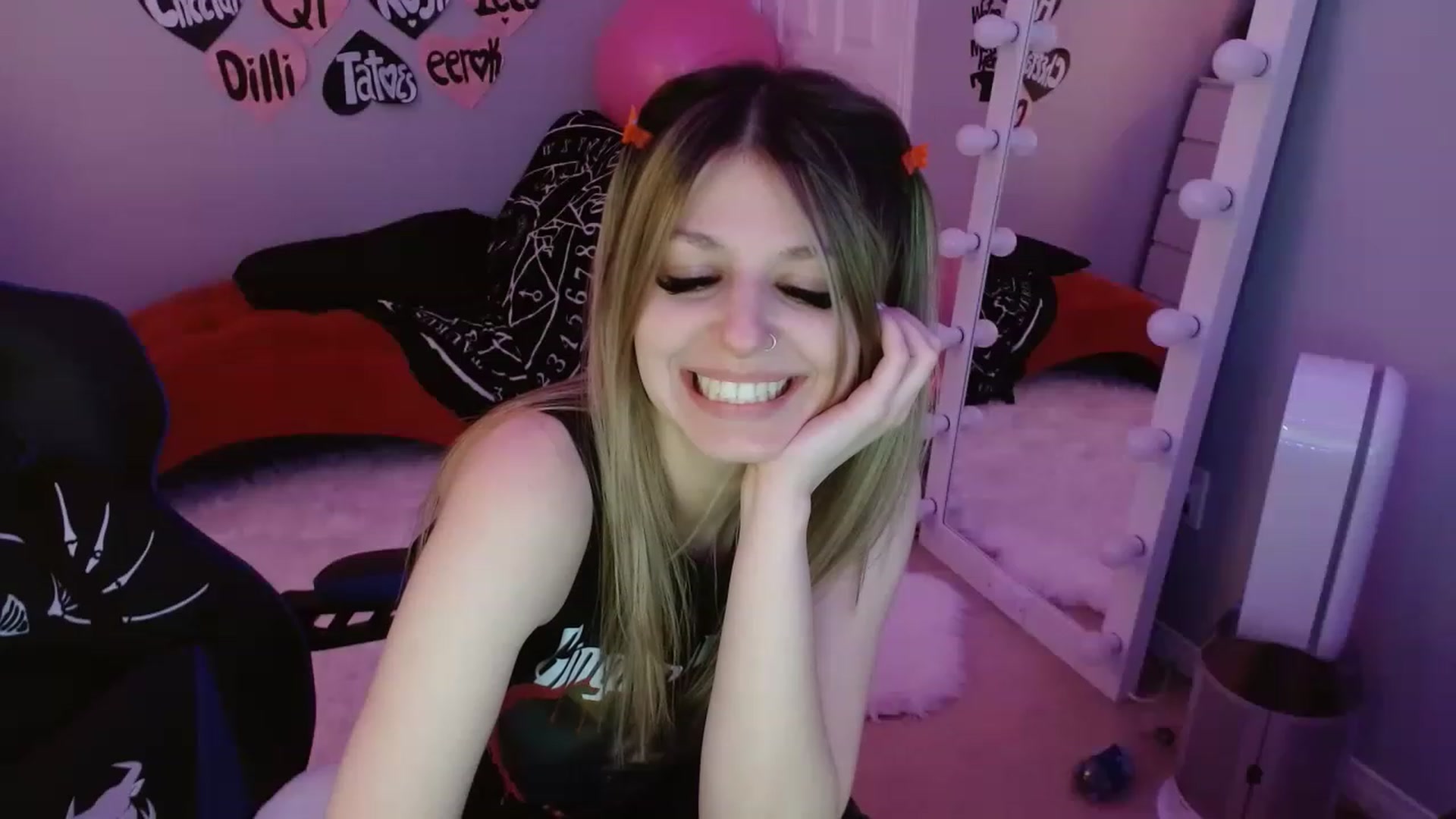 Gallery image thumbnail from Serafina's myfreecams stream on, 02/28/2023, 05:54 image 12 of 20
