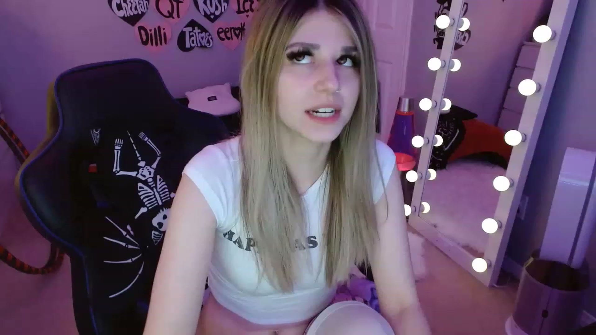 Gallery image thumbnail from Serafina's myfreecams stream on, 03/02/2023, 02:20 image 12 of 20