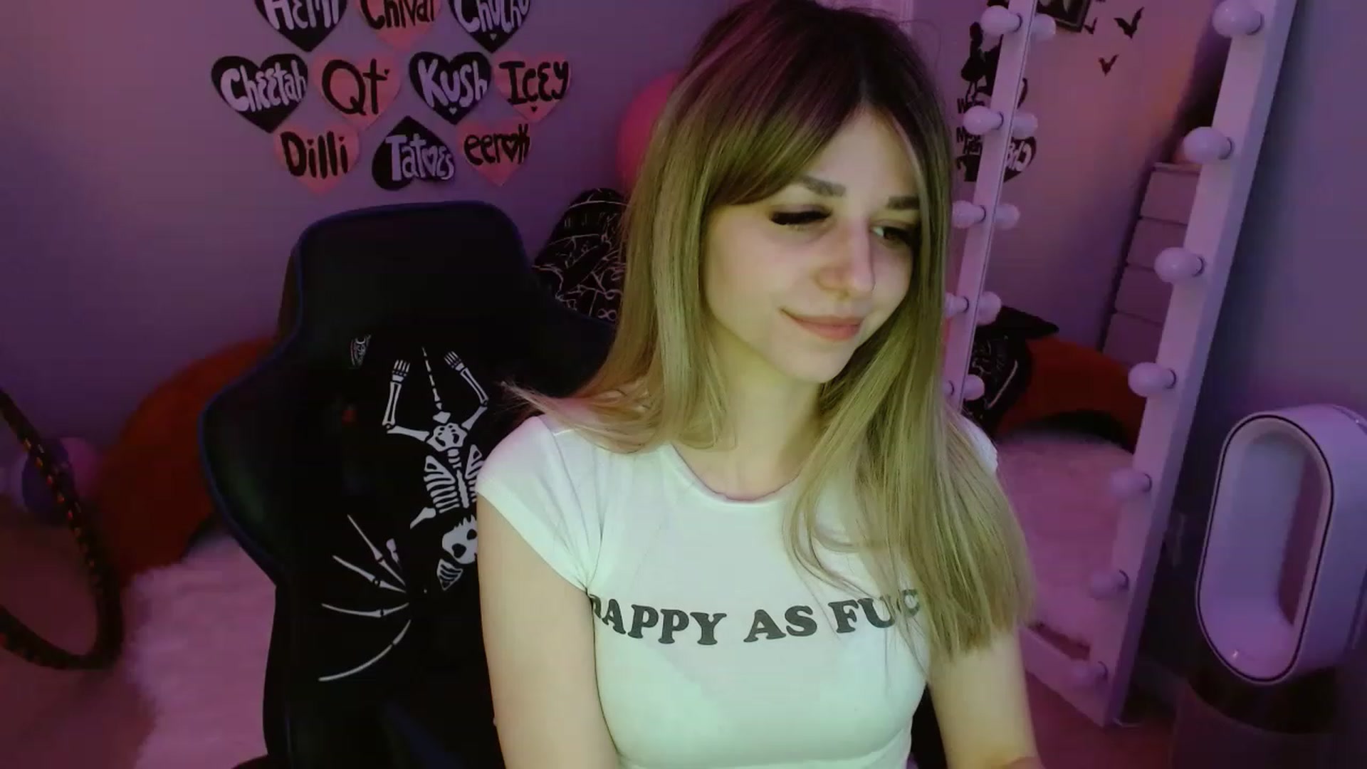 Gallery image thumbnail from Serafina's myfreecams stream on, 03/02/2023, 05:28 image 15 of 20