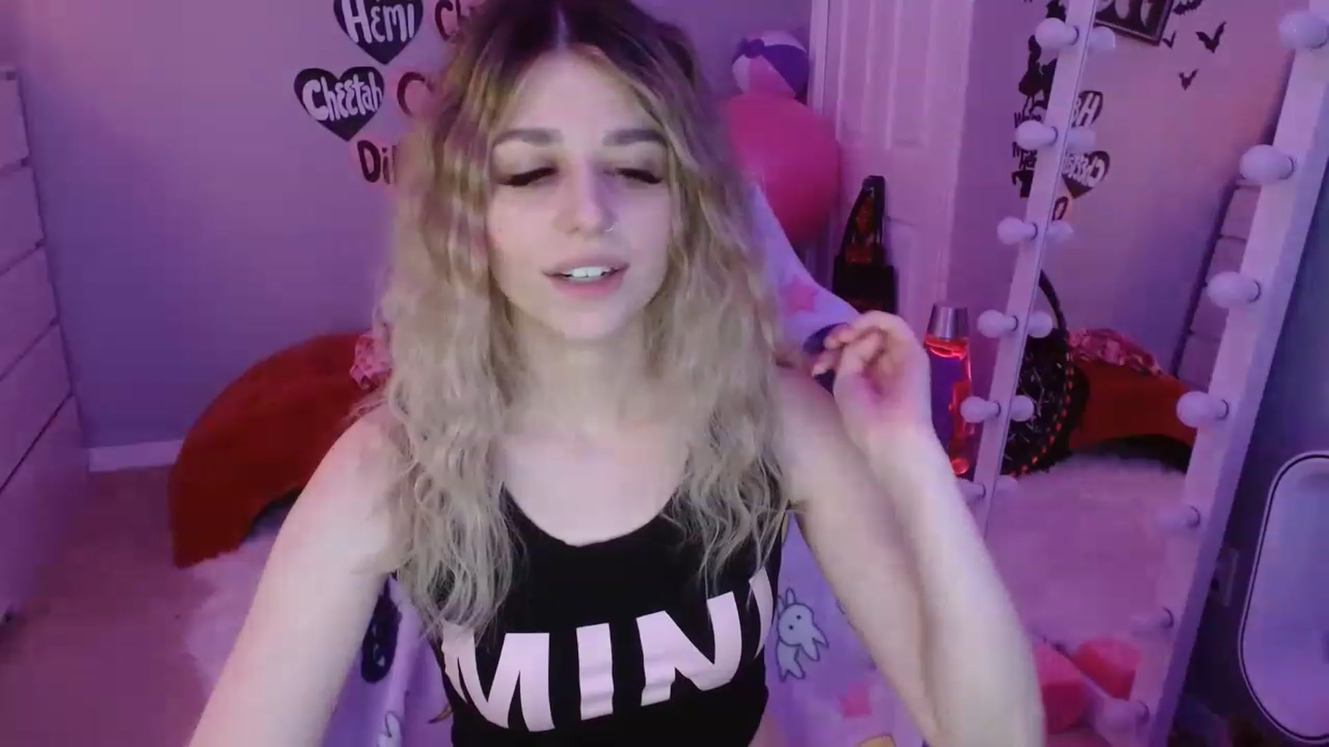Gallery image thumbnail from Serafina's myfreecams stream on, 03/08/2023, 06:59 image 7 of 20